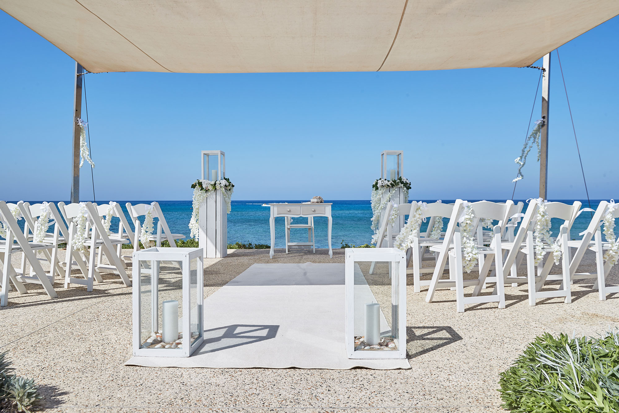 Book your wedding day in Pernera Blue Waters