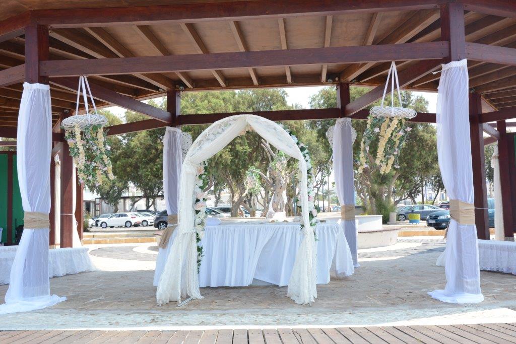 Book your wedding day in Poseidon Venue