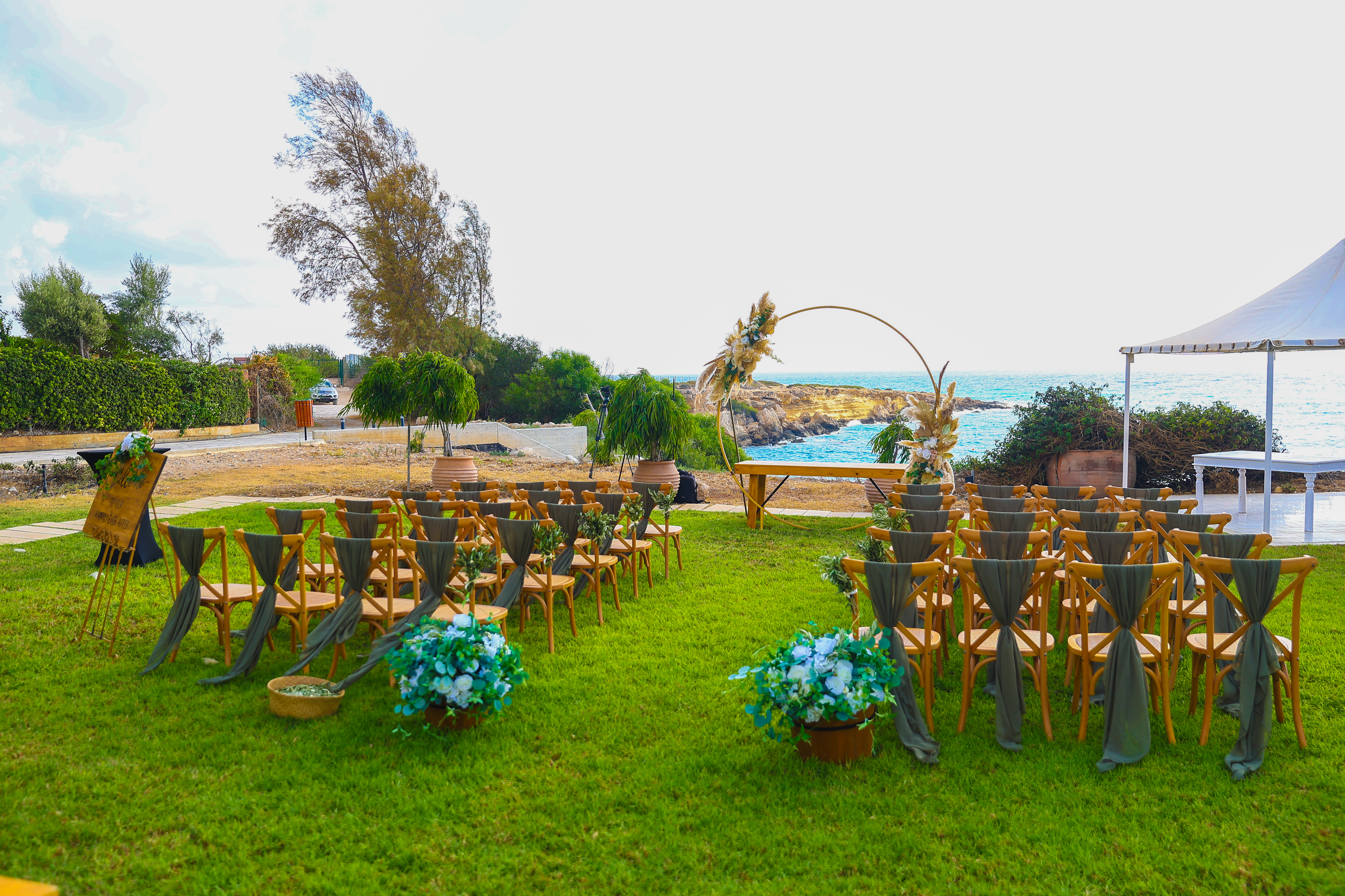 Image: http://www.bookyourweddingday.com/images/media/uploadfiles/029.jpg