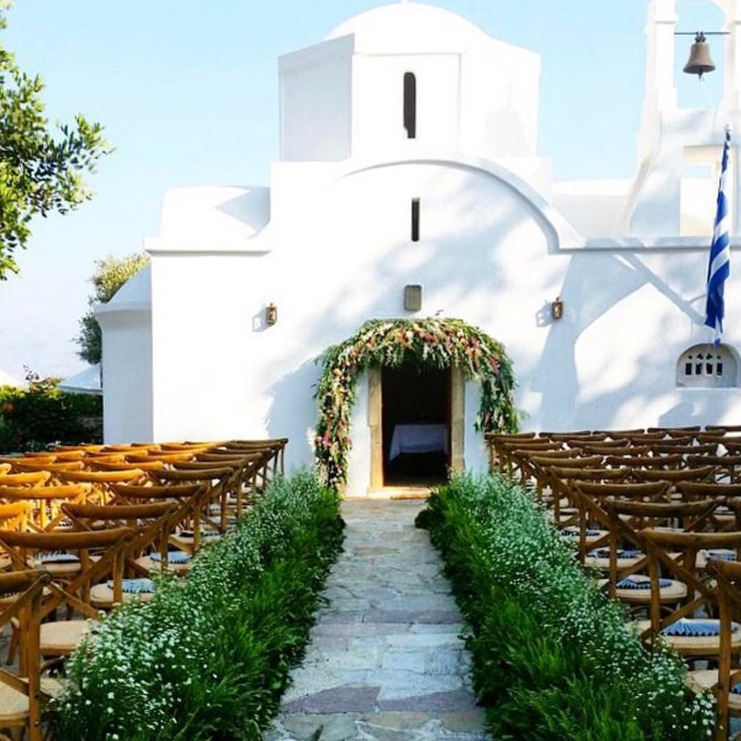 Image: http://www.bookyourweddingday.com/images/media/uploadfiles/17990409_1846220192262173_9155922489519137381_o.jpg