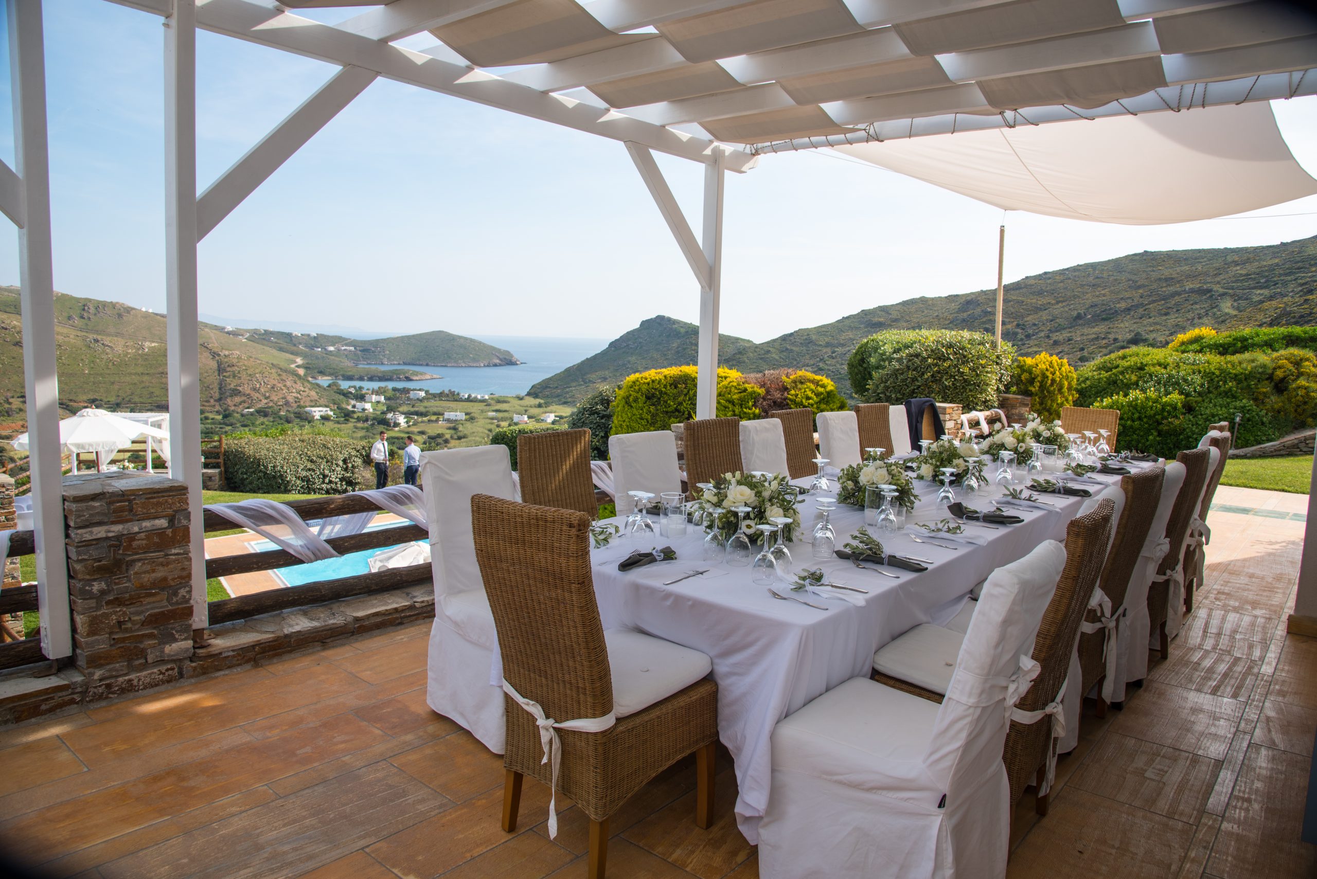 Image: http://www.bookyourweddingday.com/images/media/uploadfiles/190518-883-scaled.jpg