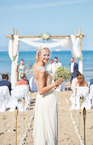 Image: http://www.bookyourweddingday.com/images/media/uploadfiles/25-celebrate-your-wedding-at-mykonos-blu-20377.jpg