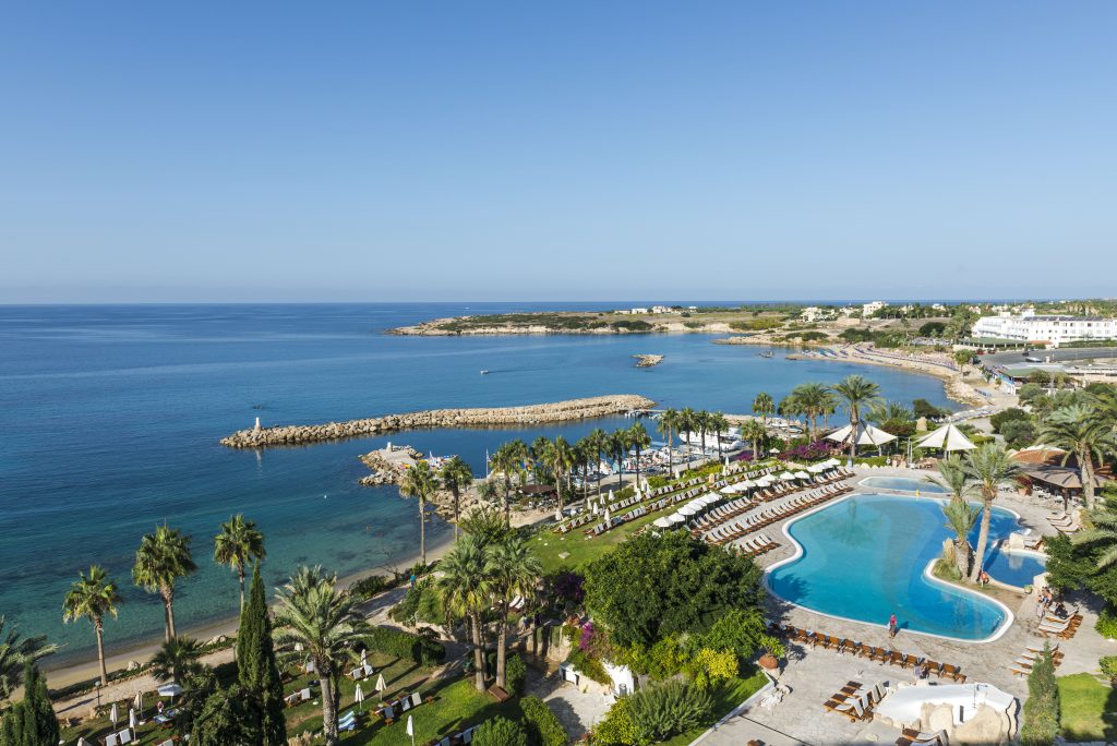 Image: http://www.bookyourweddingday.com/images/media/uploadfiles/Coral-beach-hotel-paphos-district-cyprus-007-1024x684.jpg