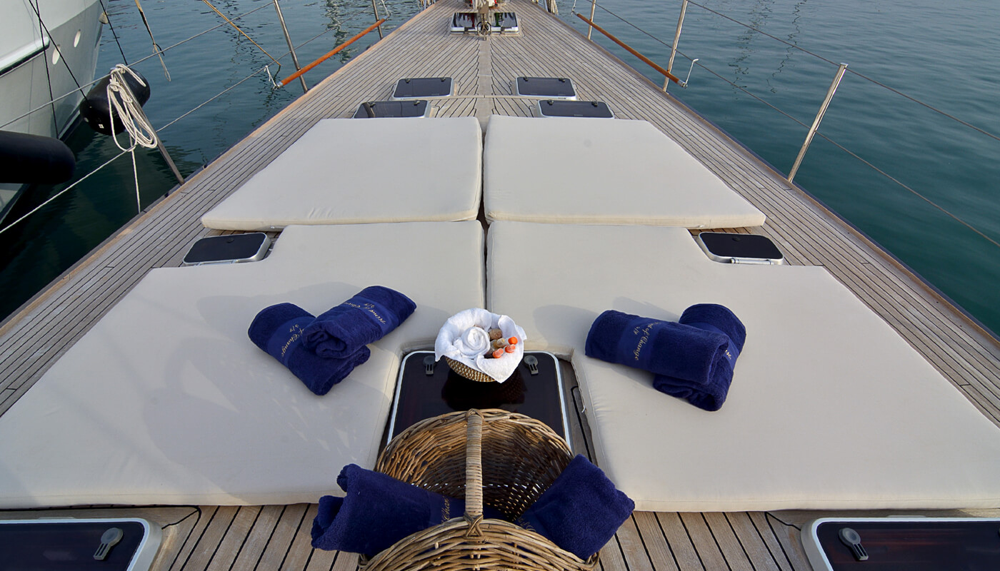Image: http://www.bookyourweddingday.com/images/media/uploadfiles/WoC29.jpg