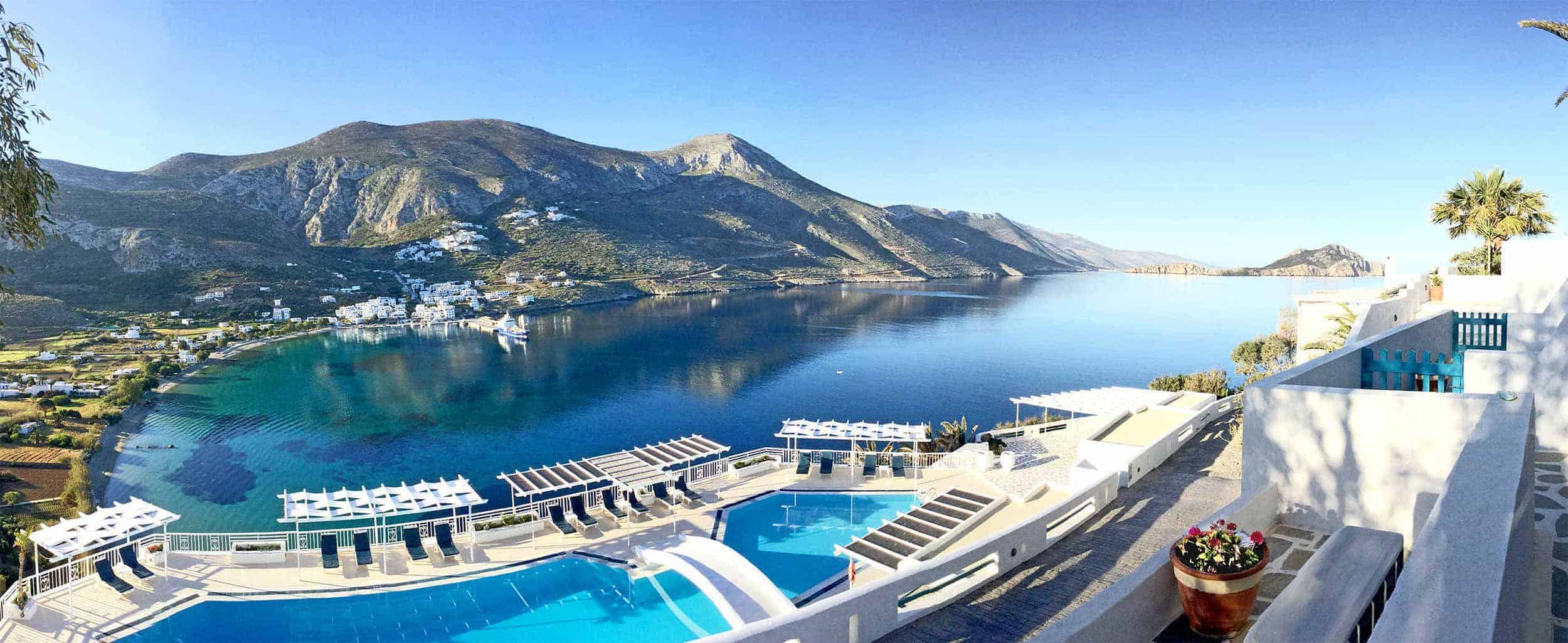 Image: http://www.bookyourweddingday.com/images/media/uploadfiles/aegialis-hotel-and-spa-aegean-greece-overview.jpg