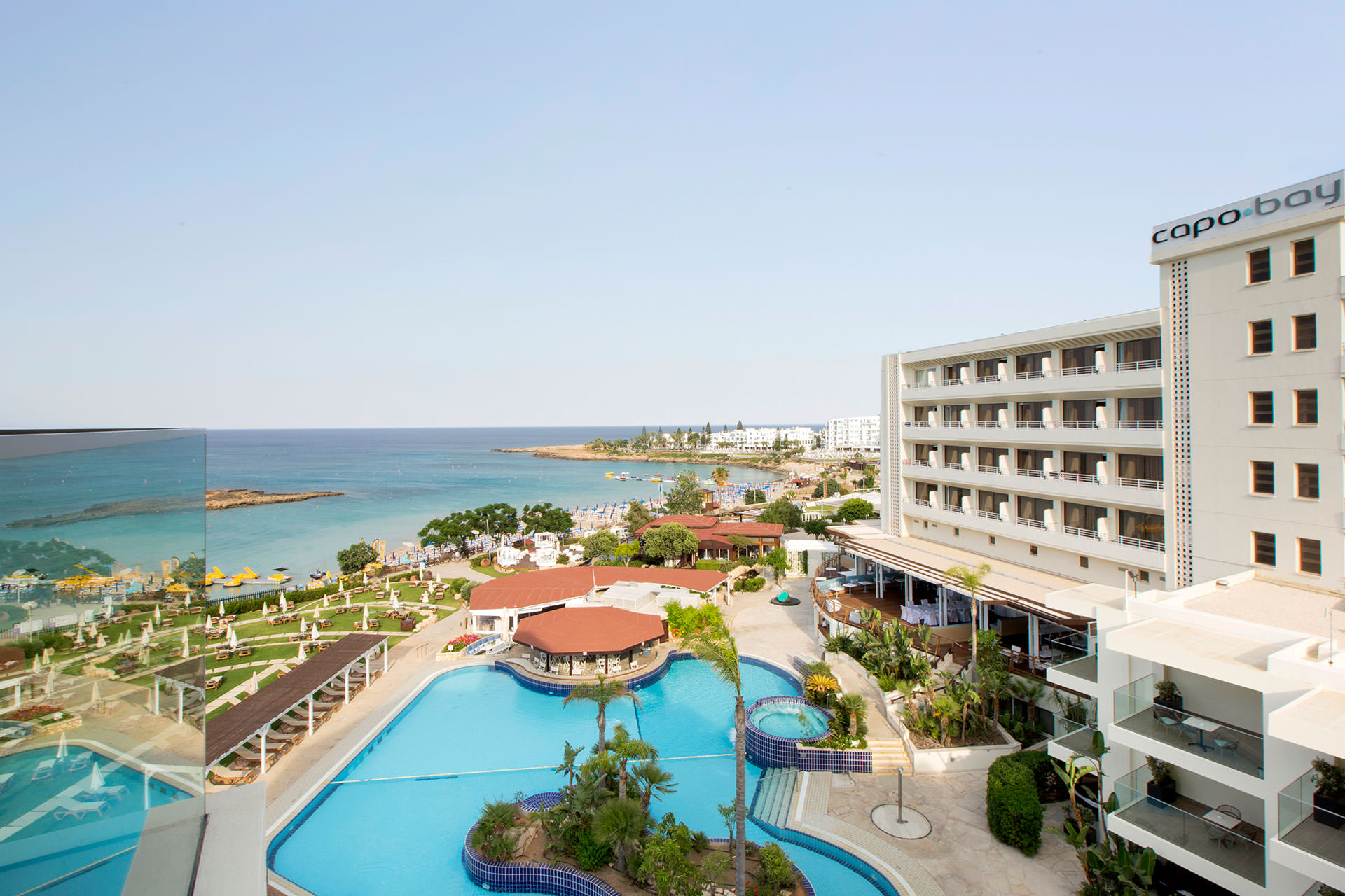 Image: http://www.bookyourweddingday.com/images/media/uploadfiles/hotel-img-9853-th.jpg