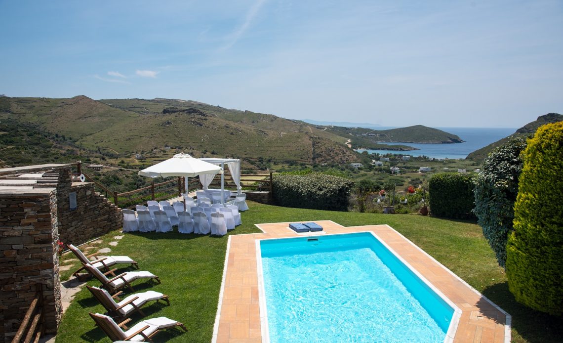 Image: http://www.bookyourweddingday.com/images/media/uploadfiles/wedding_venue_andros-1140x694.jpg