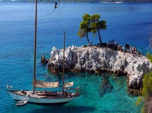 Three Trees Amarantos Rock Skopelos