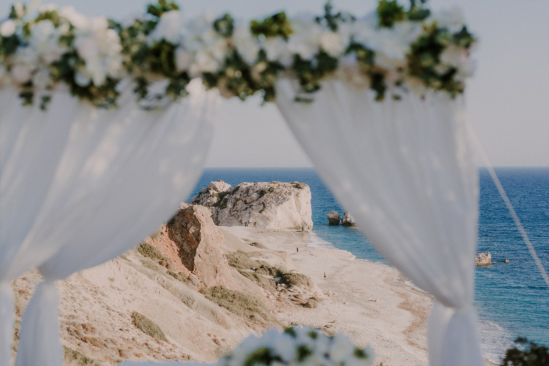 Book your wedding day in Aphrodite's Rock-Petra tou Romiou