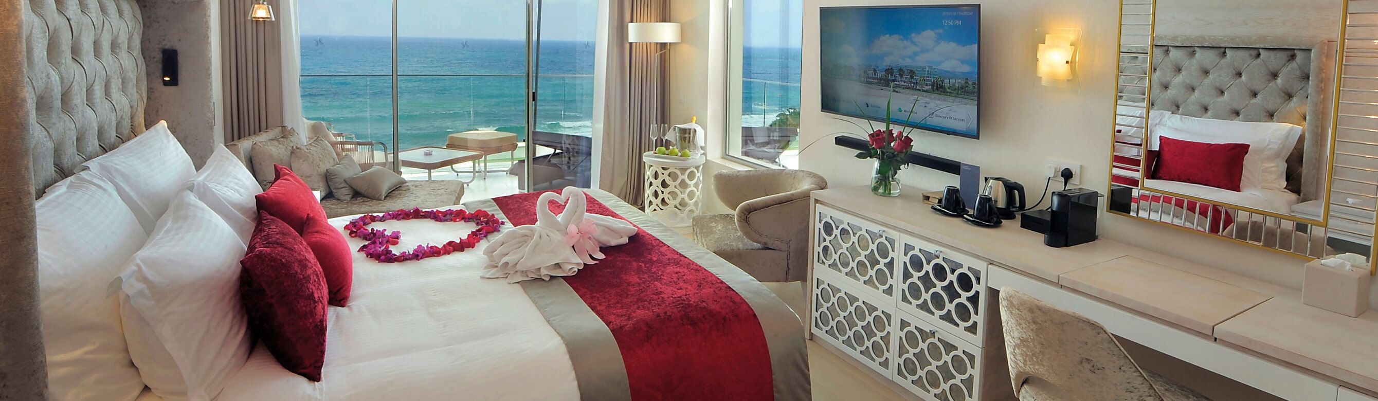 Book your wedding day in Amavi