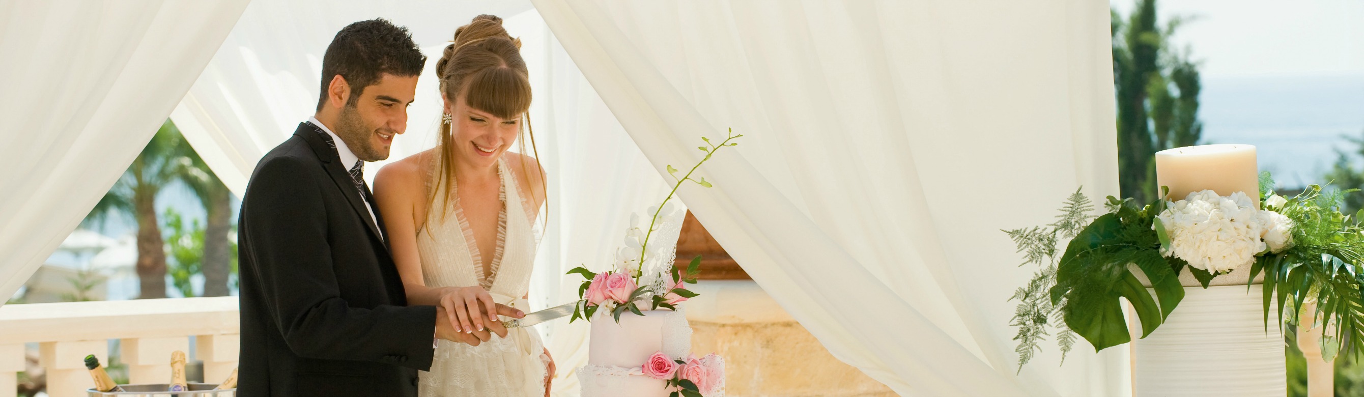 Book your wedding day in Elysium Hotel Paphos