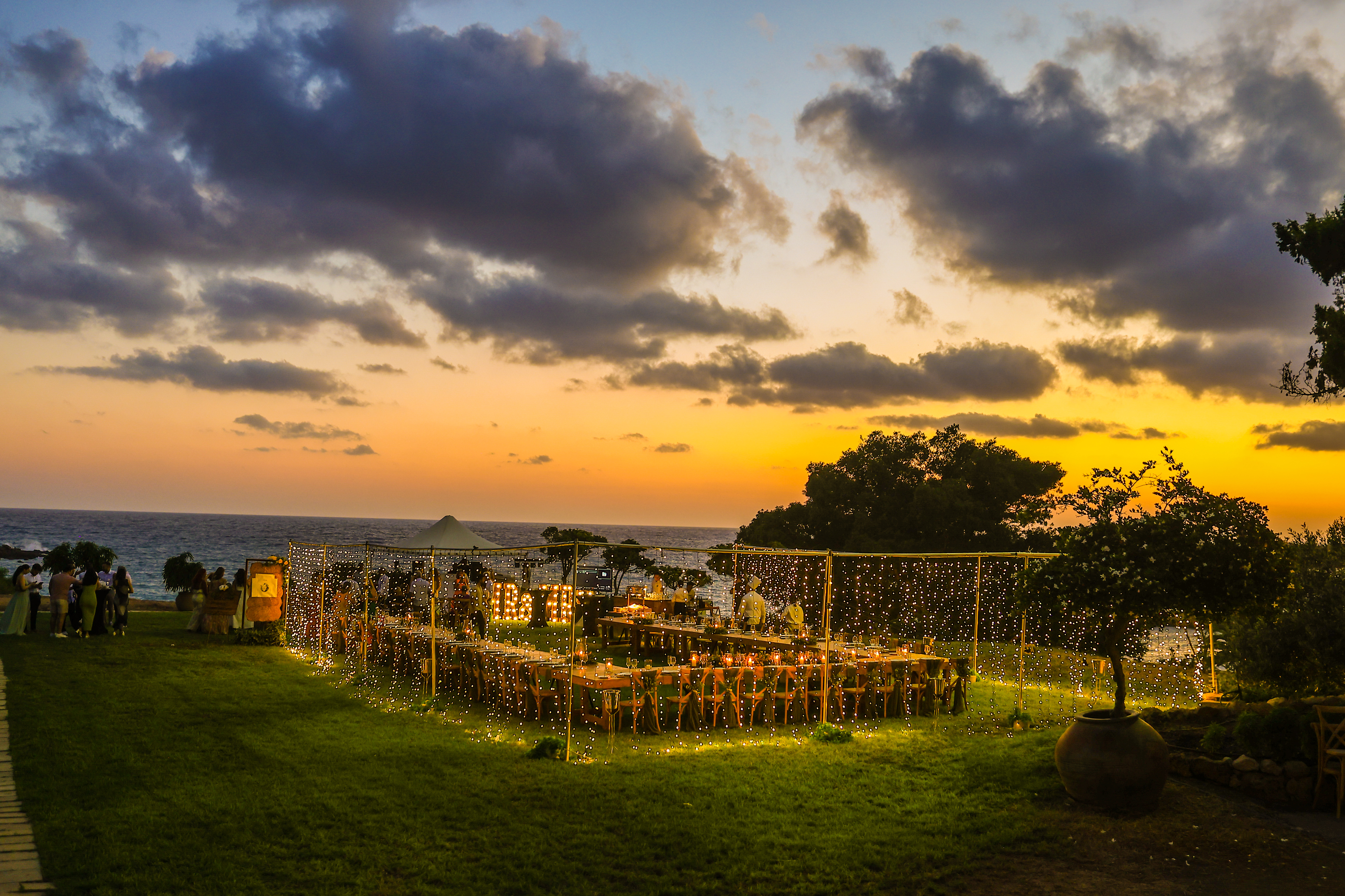 Book your wedding day in Coral Beach Hotel & Resort Paphos