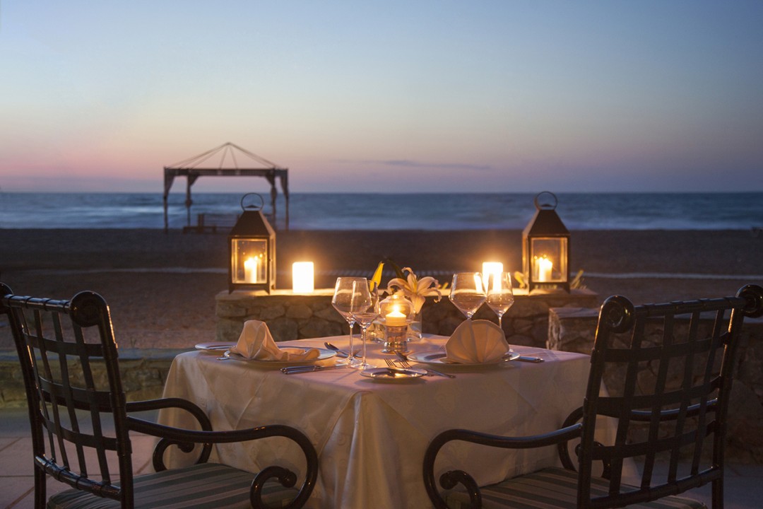 Book your wedding day in Aquila Rithymna Beach Crete