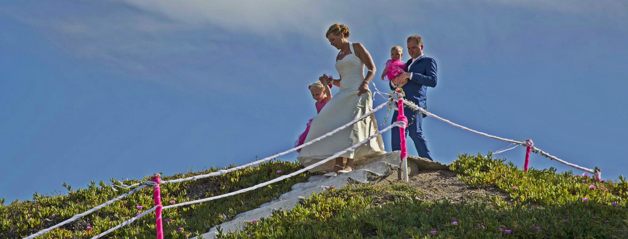 Book your wedding day in En Plo Boutique Suites Santorini