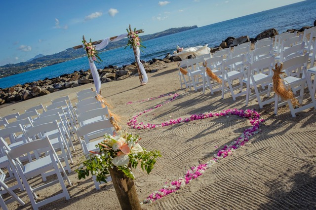 Book your wedding day in Windjammer Landing Villa Beach Resort