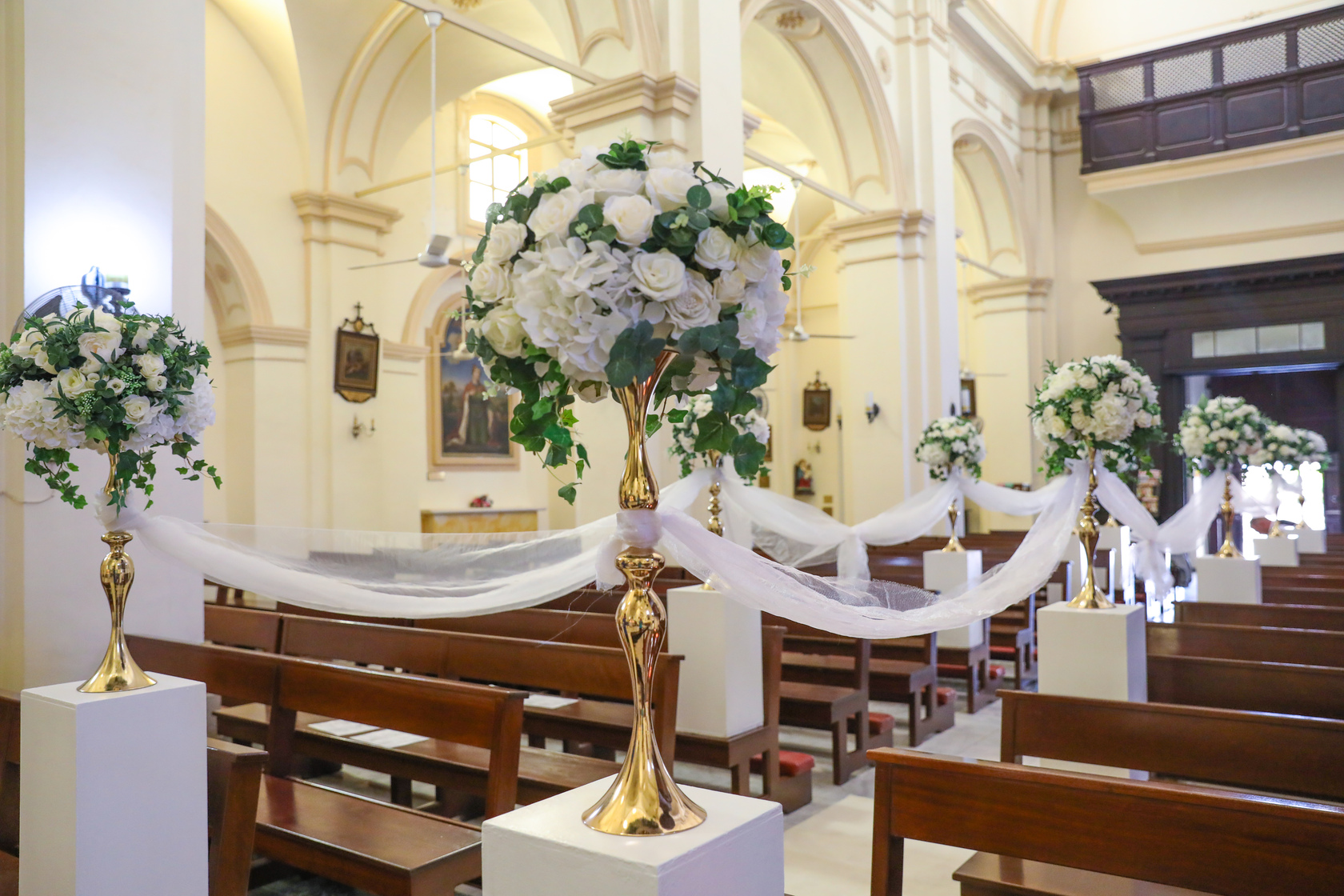 Book your wedding day in St Mary of Graces Catholic Church