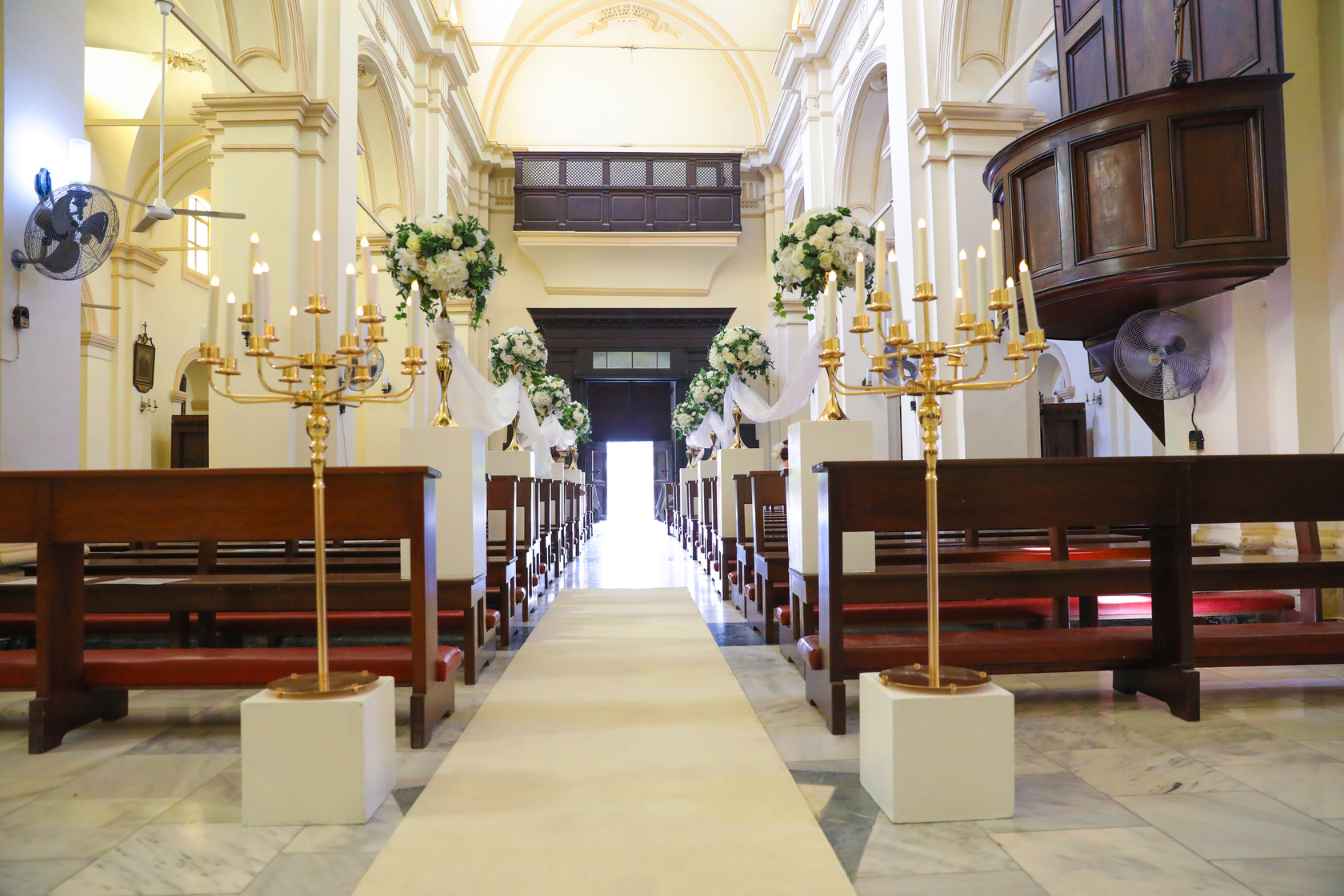 Book your wedding day in St Mary of Graces Catholic Church