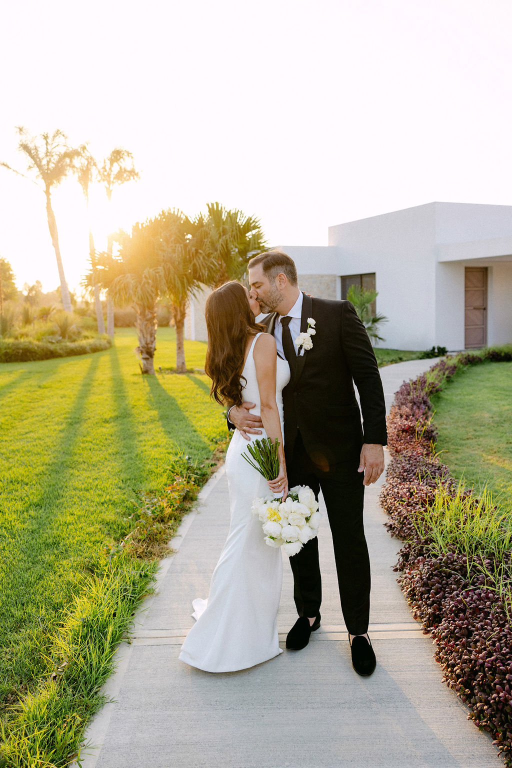 Book your wedding day in Taf Villas and Tera Venue