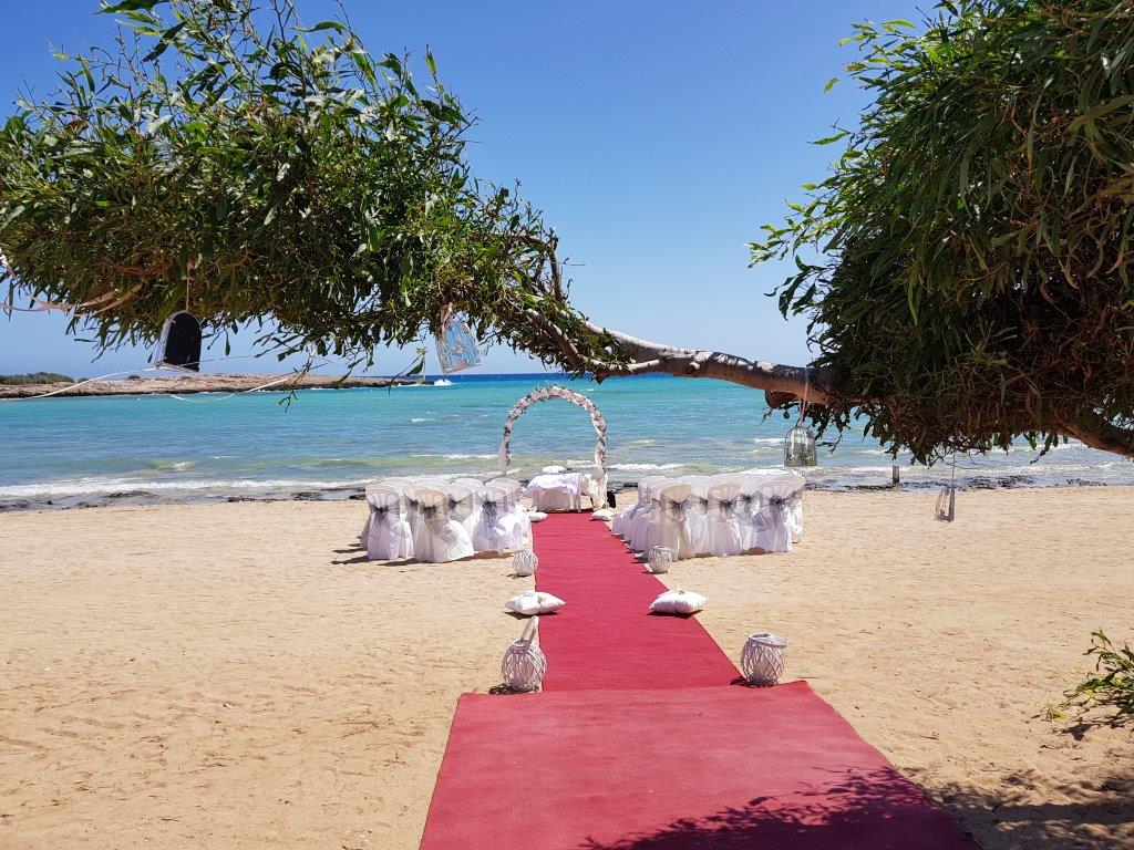 Book your wedding day in Votsalo Beach Venue (Ziatzi)