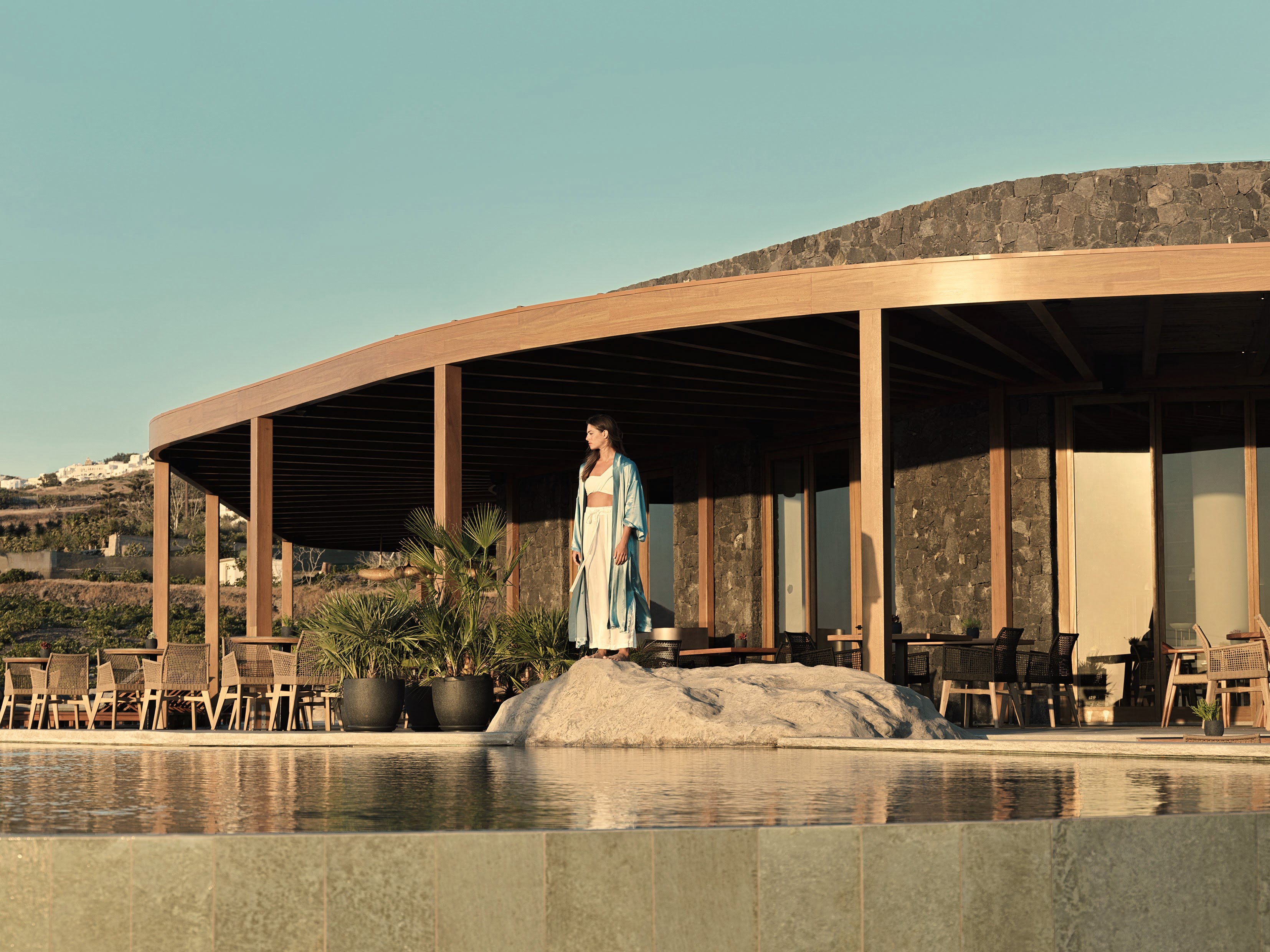 Book your wedding day in MAGMA RESORT SANTORINI