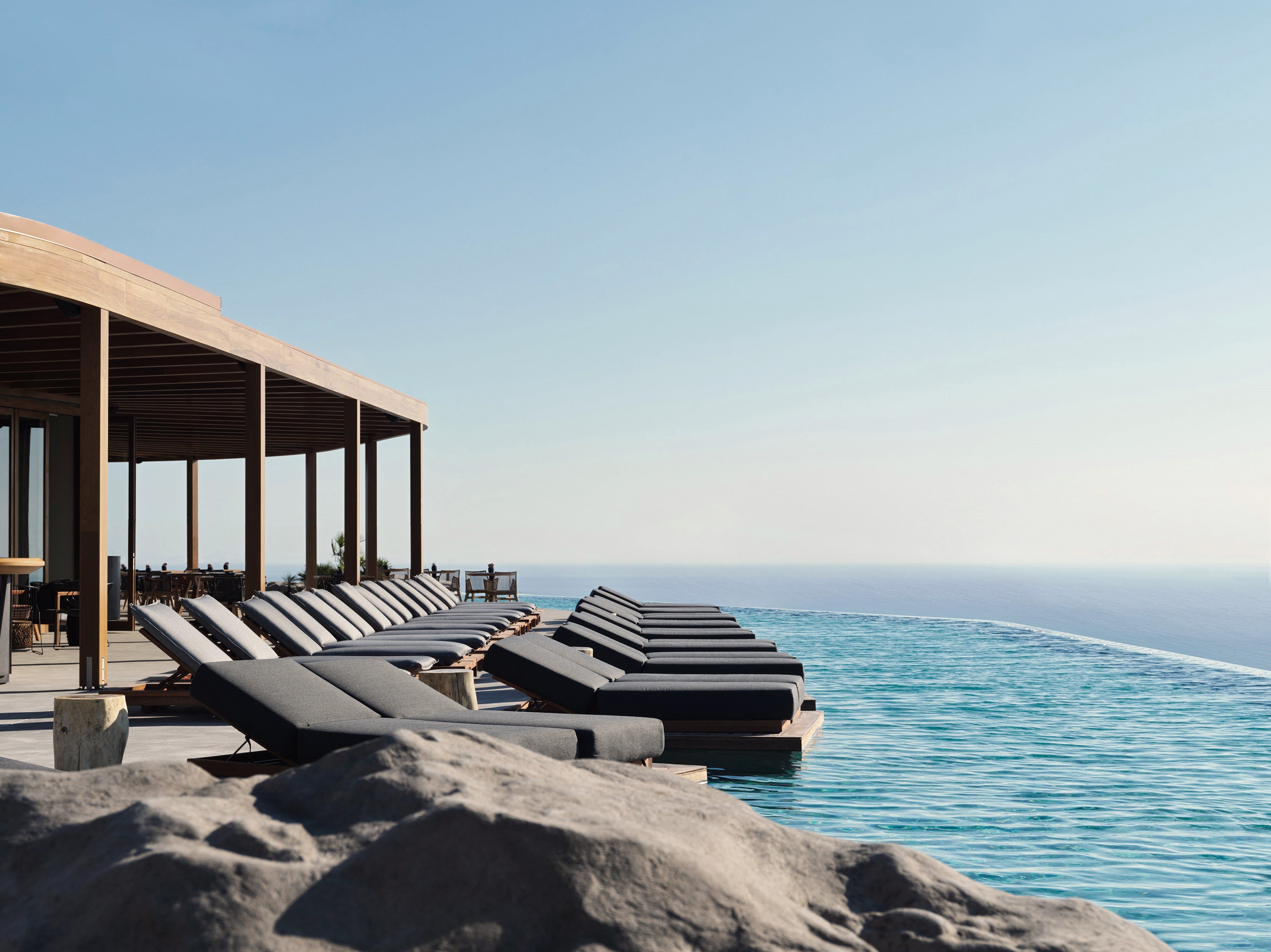 Book your wedding day in MAGMA RESORT SANTORINI