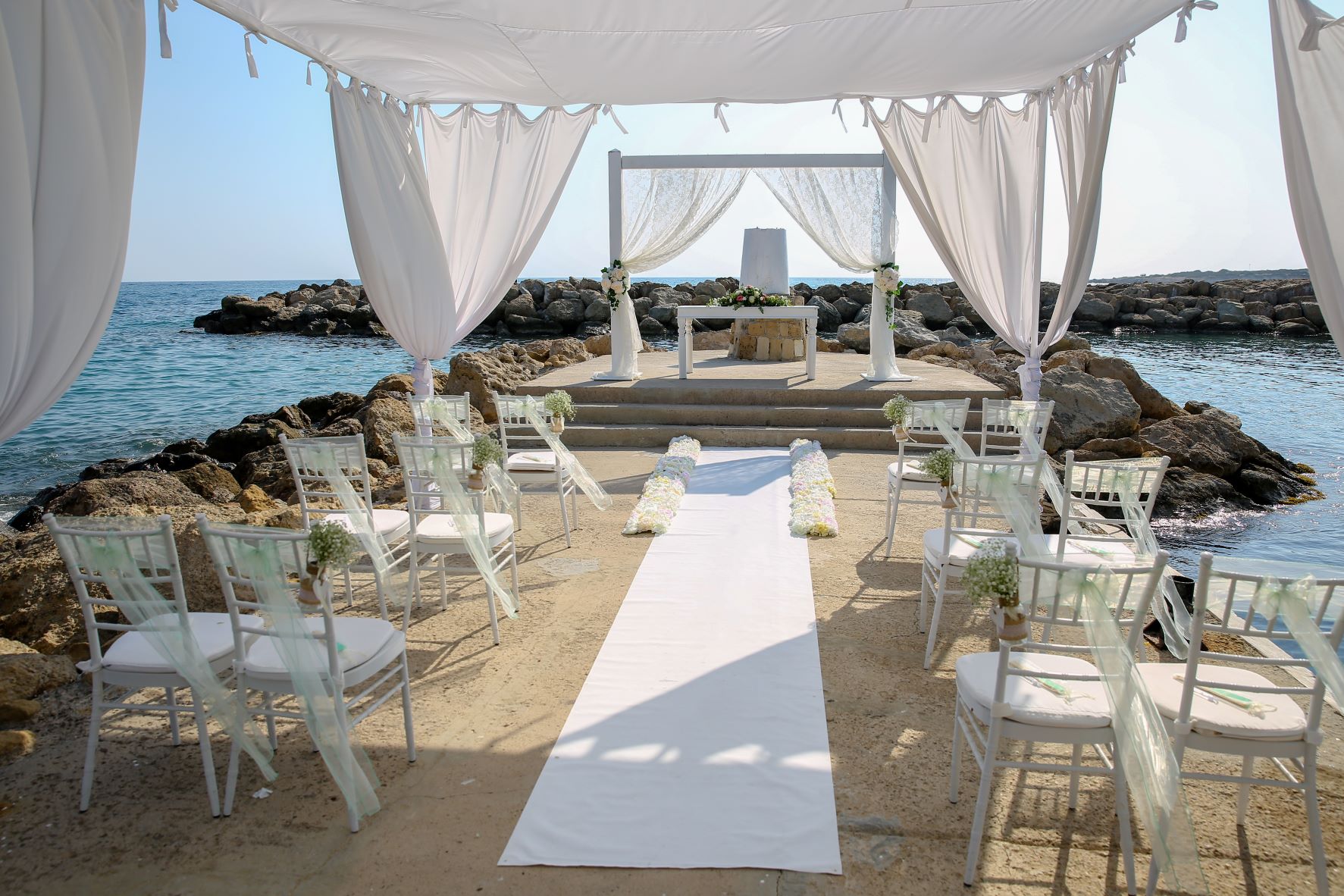 Book your wedding day in Coral Beach Hotel & Resort Paphos