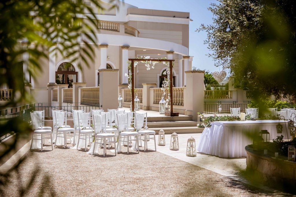 Book your wedding day in Aliathon Holiday Village Paphos