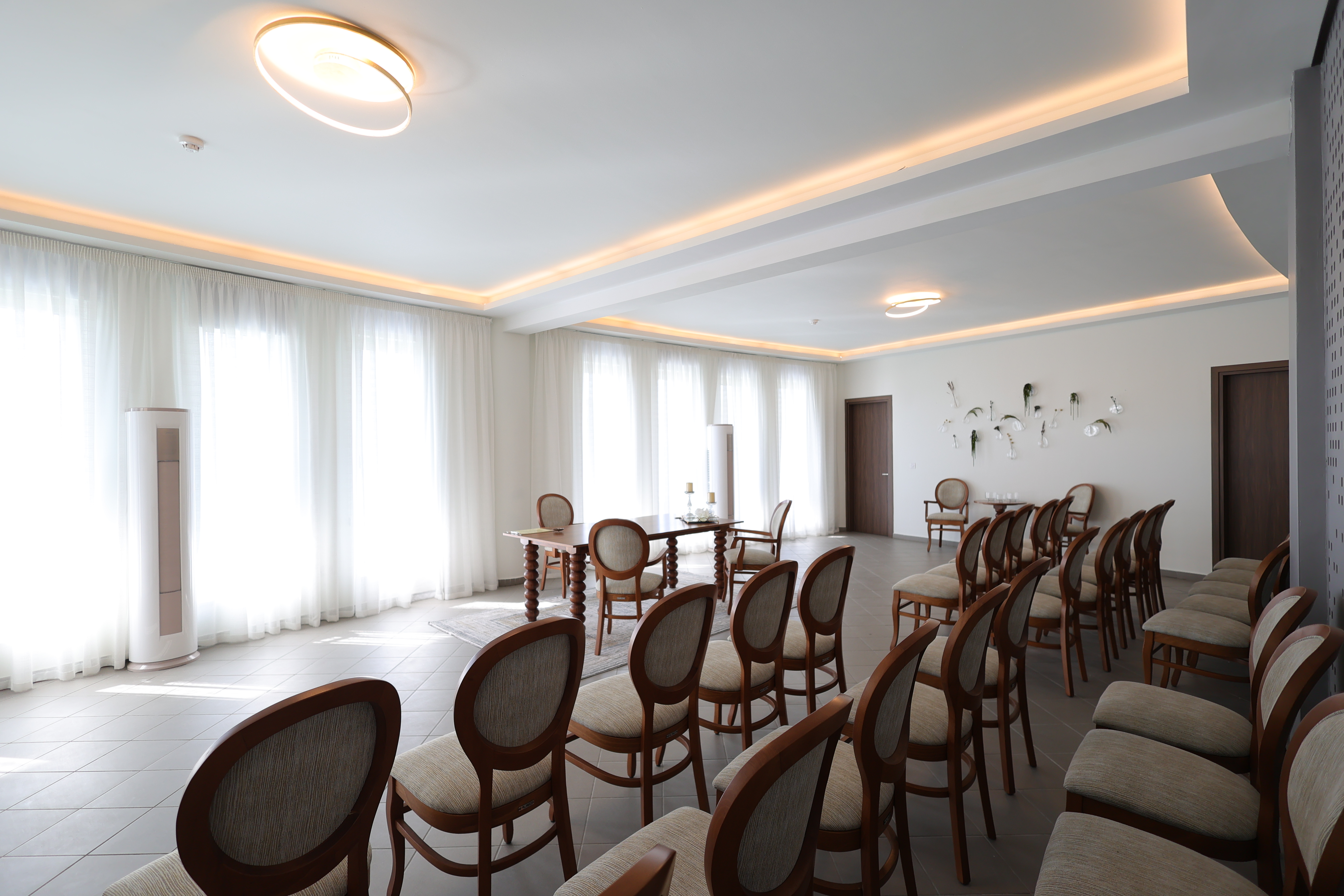 Book your wedding day in Amphitheatre Hall