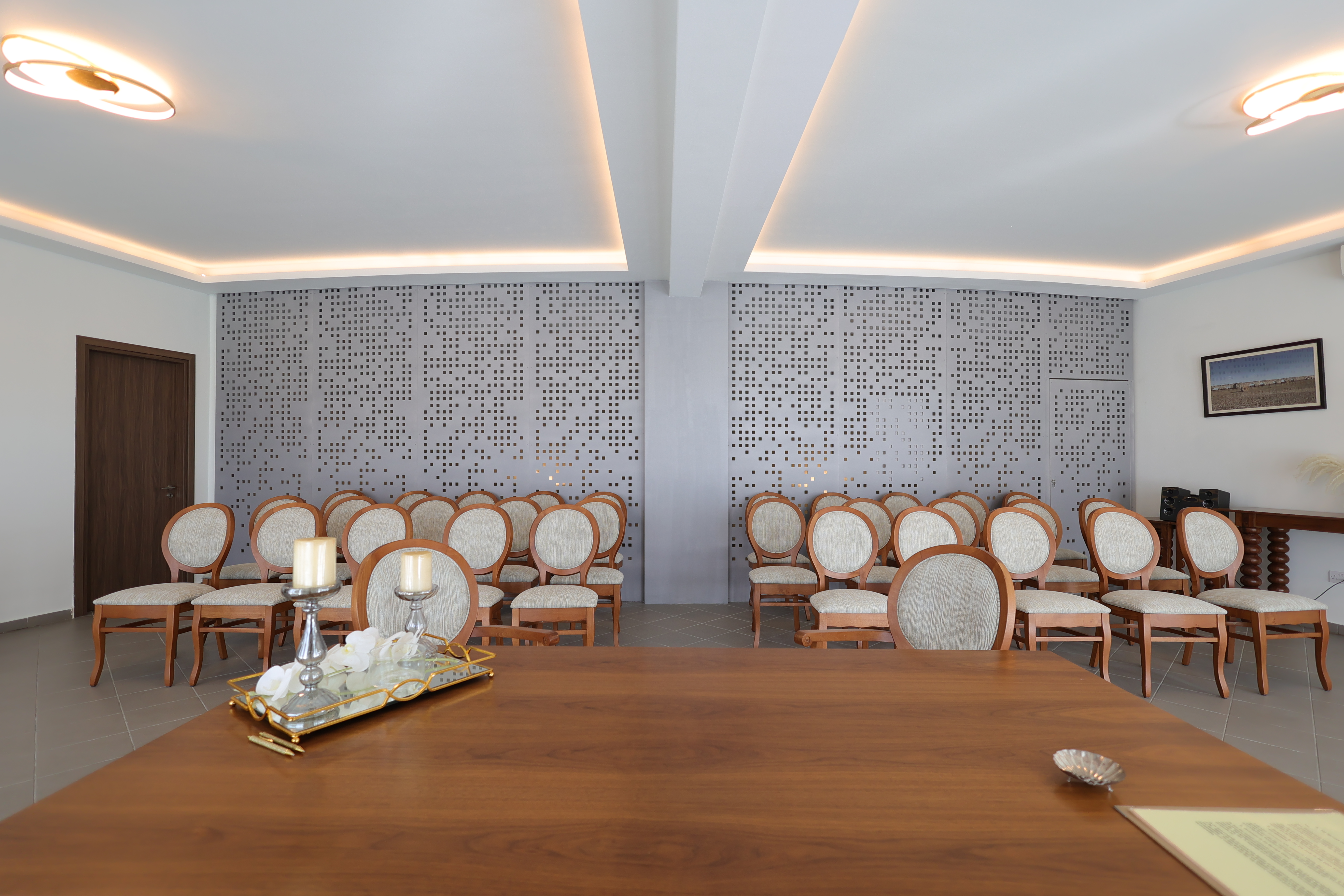 Book your wedding day in Amphitheatre Hall