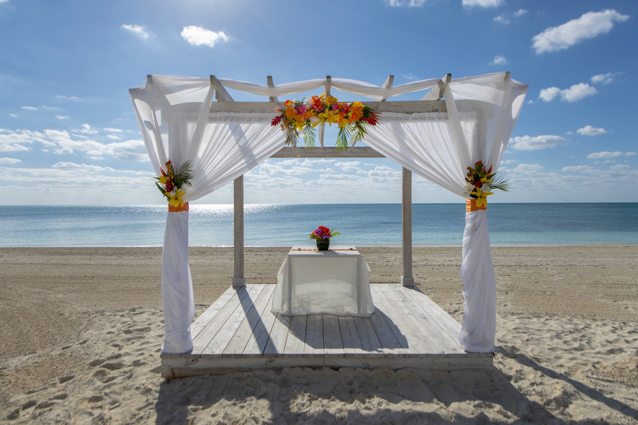 Book your wedding day in Viva Wyndham Fortuna Beach