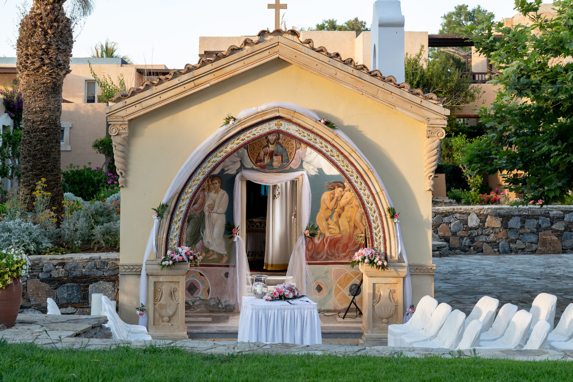 Book your wedding day in Aquila Rithymna Beach Crete
