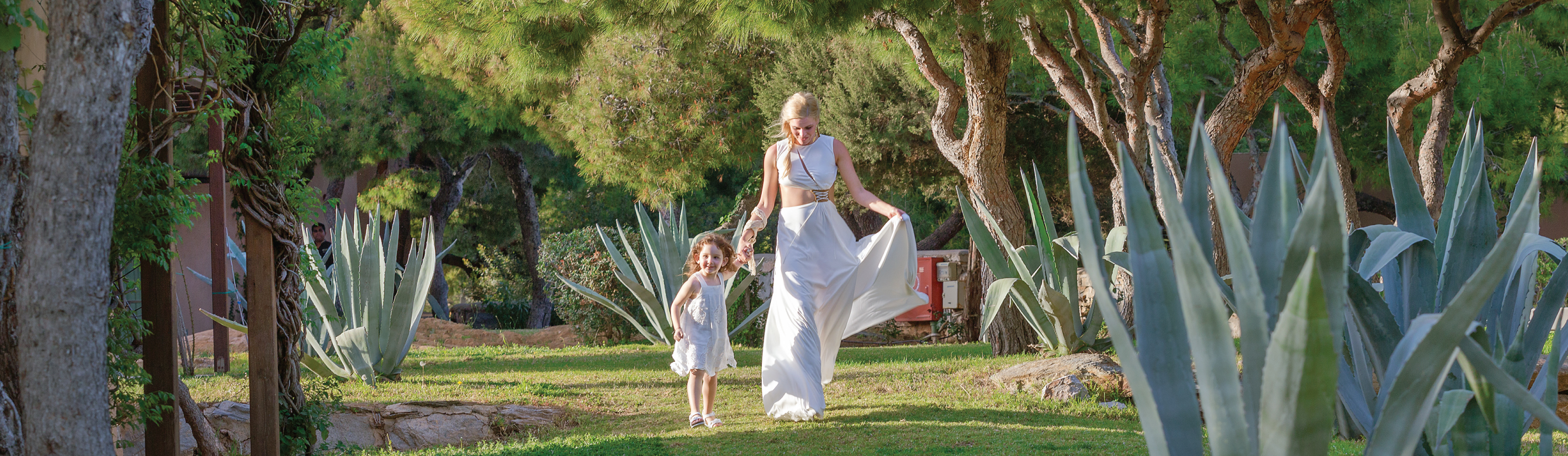 Book your wedding day in Cape Sounio Grecotel Exclusive Resort Attica