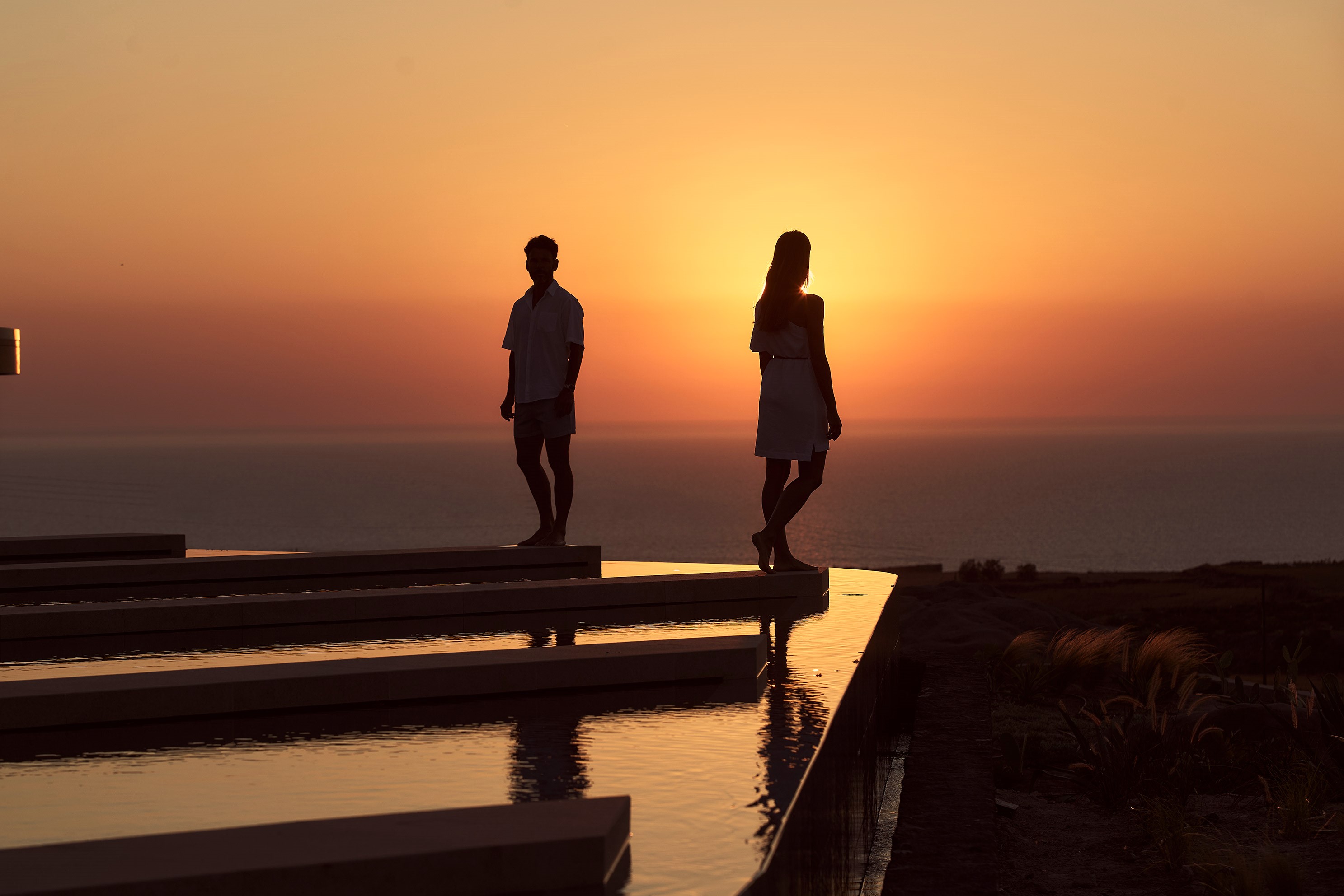 Book your wedding day in MAGMA RESORT SANTORINI