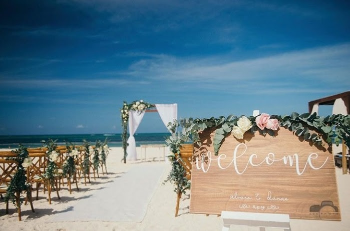 Book your wedding day in Caribe Club Princess Beach Resort & Spa