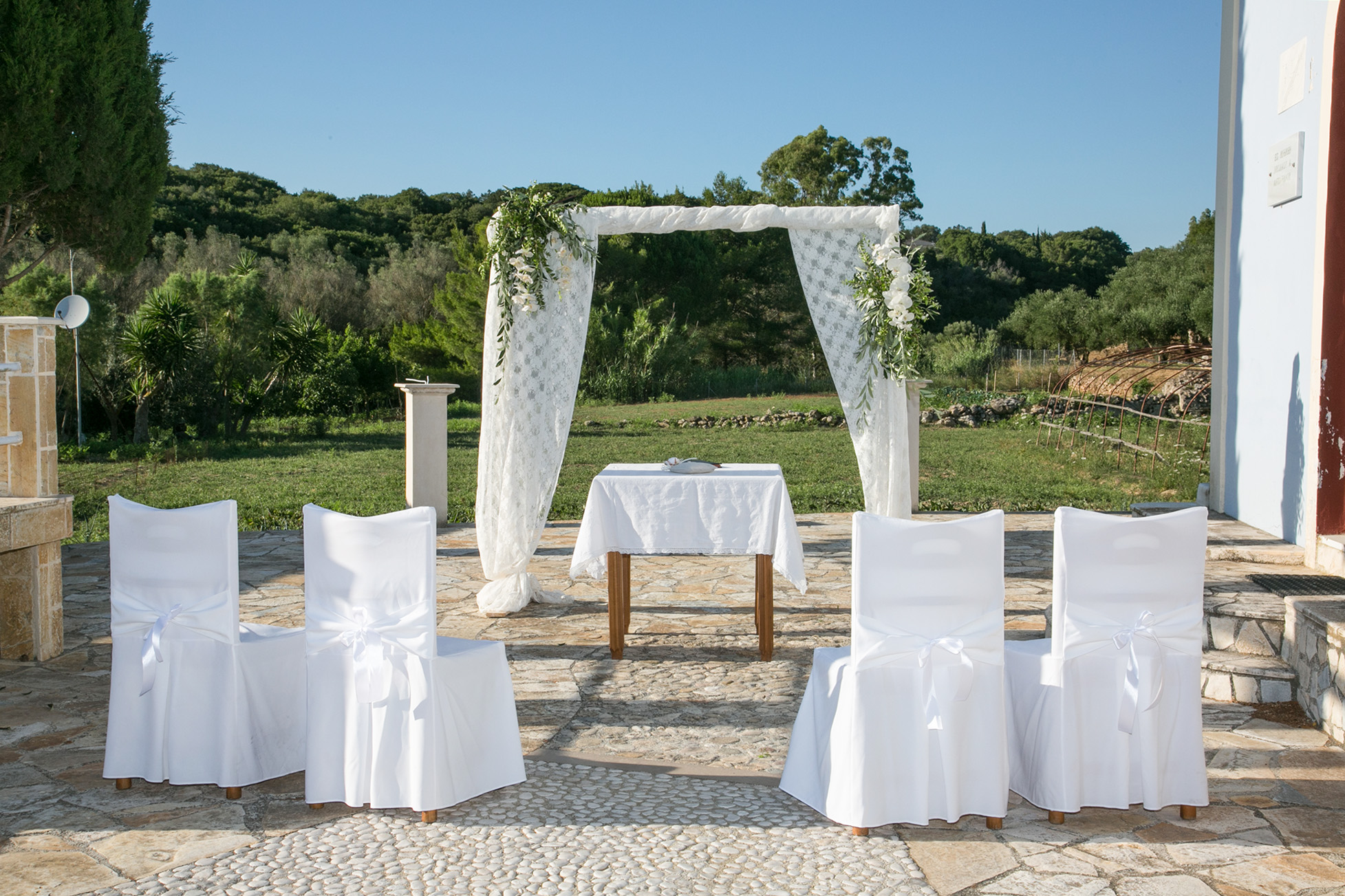 Book your wedding day in St. Nicolaos