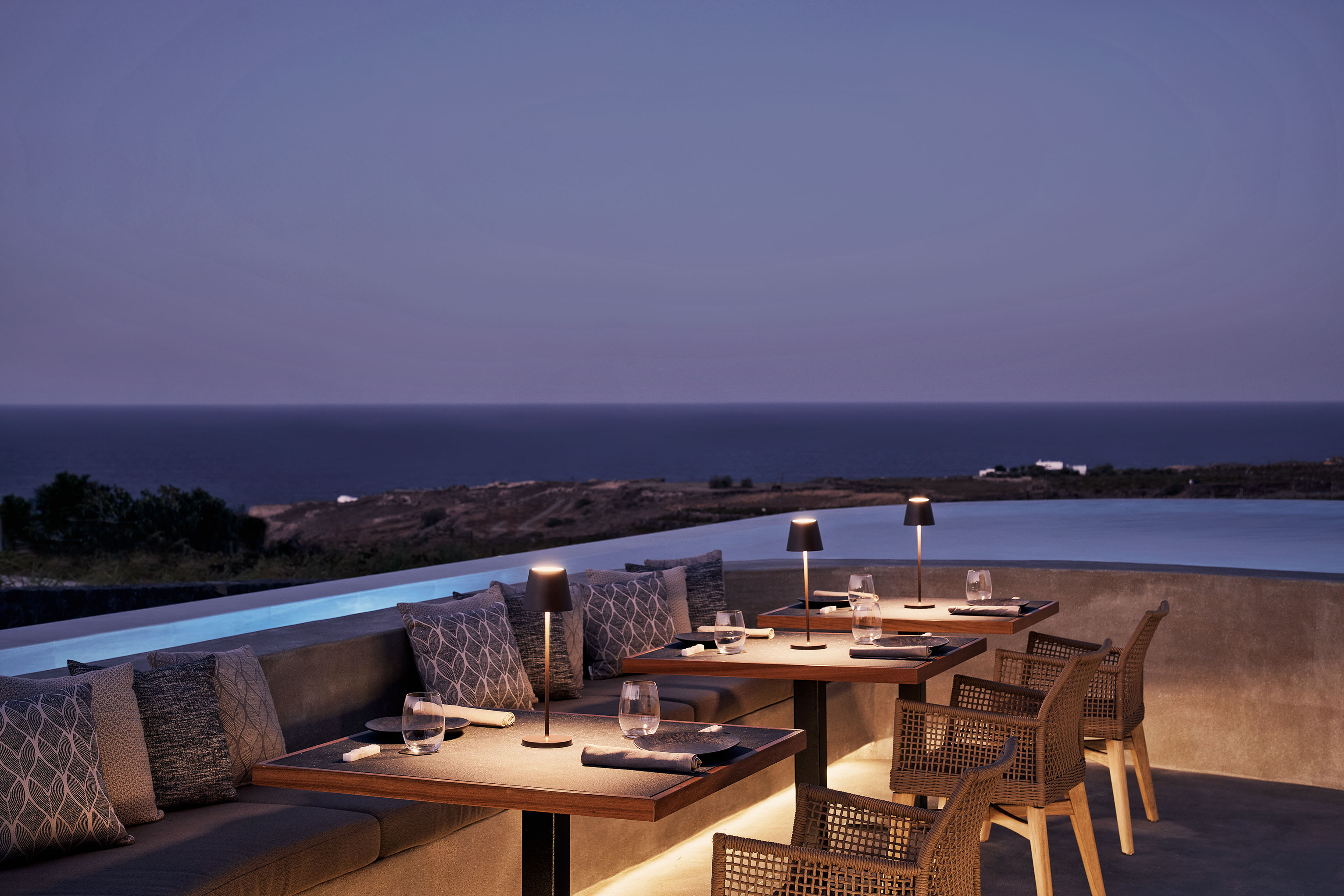 Book your wedding day in MAGMA RESORT SANTORINI
