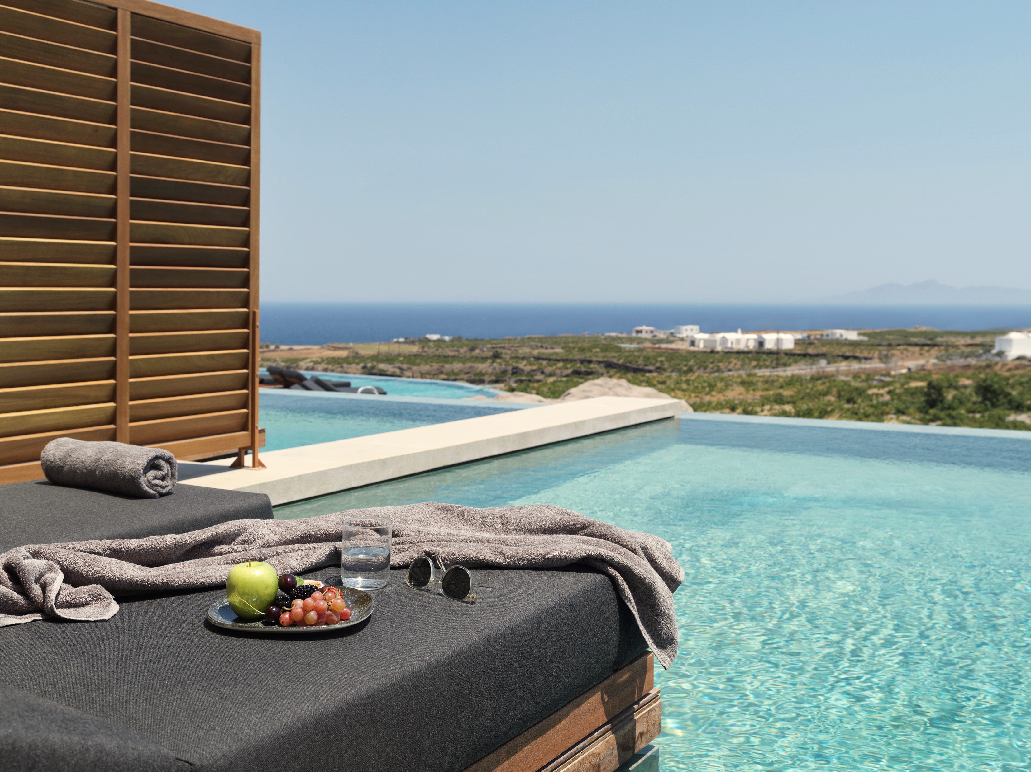 Book your wedding day in MAGMA RESORT SANTORINI