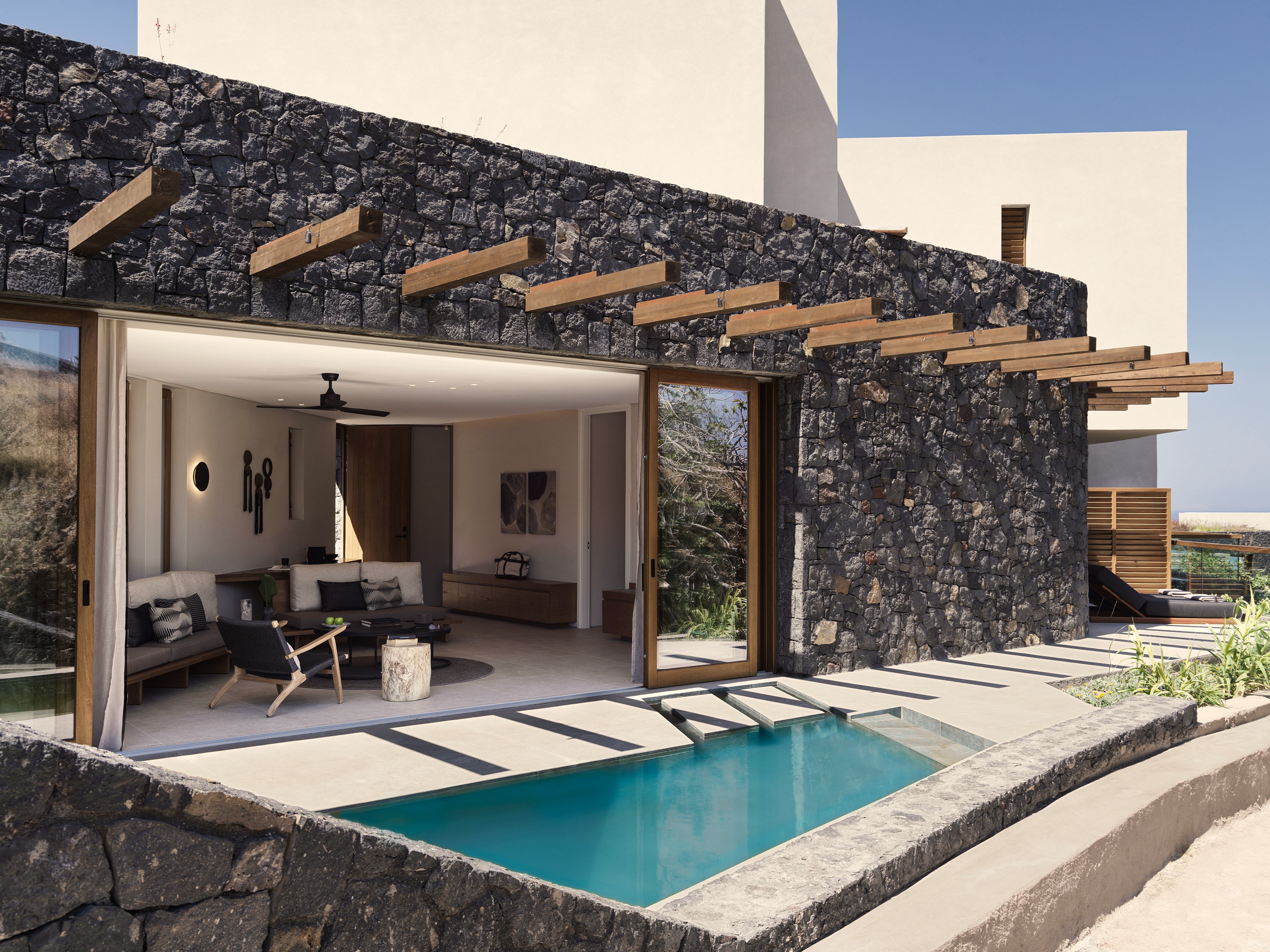Book your wedding day in MAGMA RESORT SANTORINI