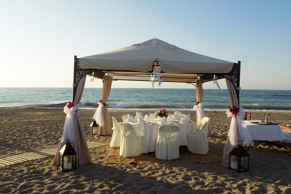 Book your wedding day in Aquila Rithymna Beach Crete