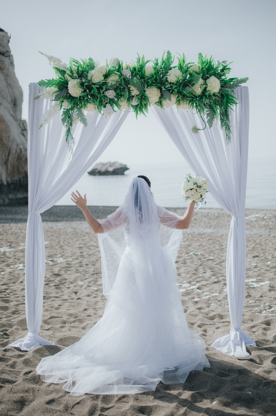 Book your wedding day in Aphrodite's Rock-Petra tou Romiou