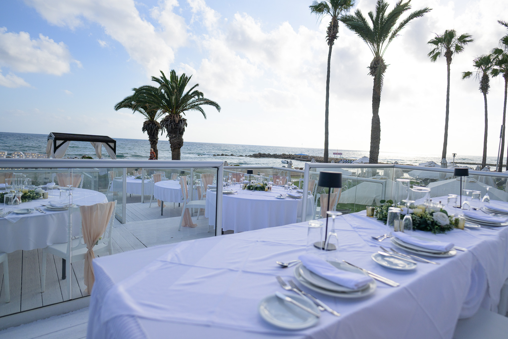 Book your wedding day in Leonardo Cypria Bay 