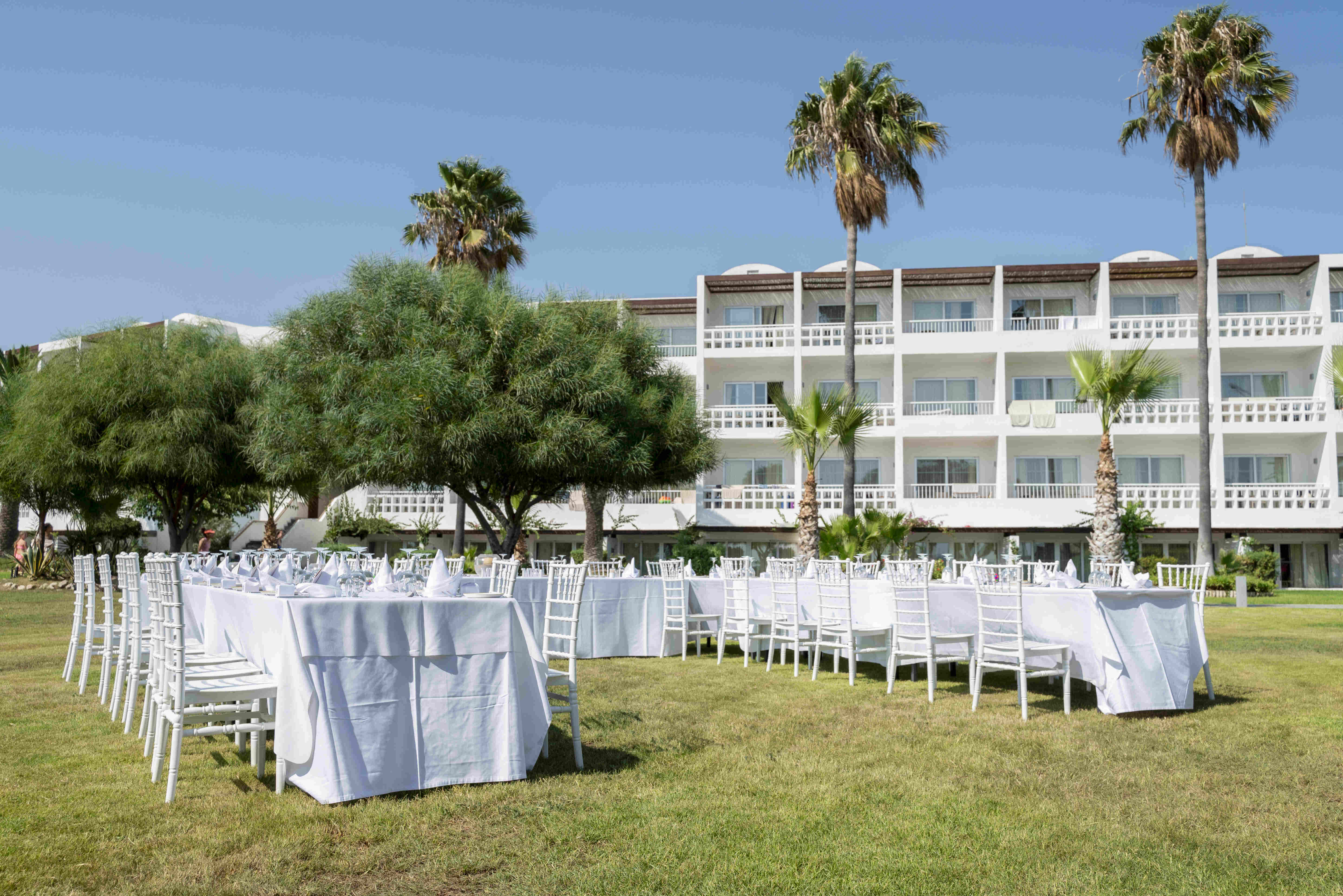 Book your wedding day in Atlantica Beach Resort