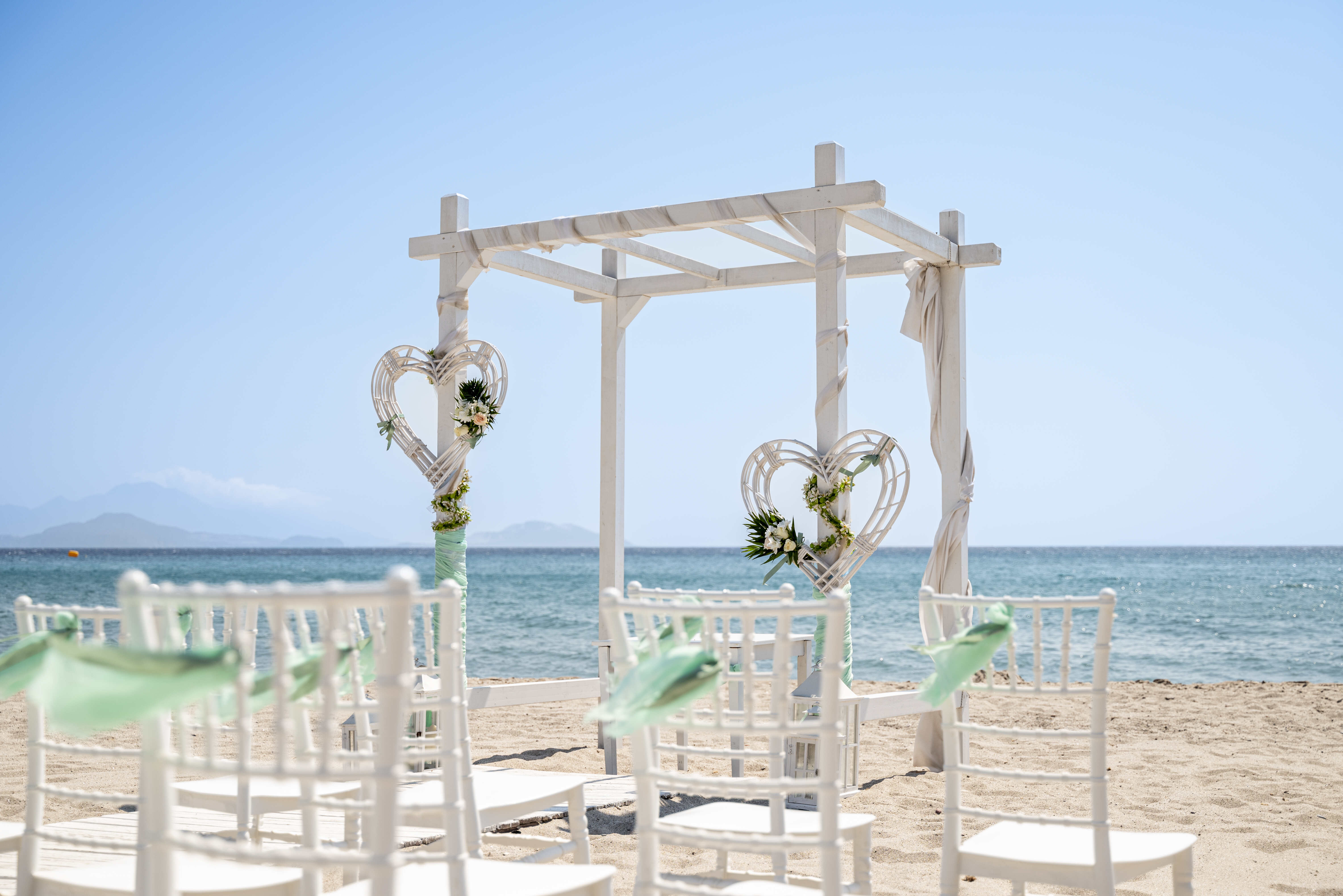 Book your wedding day in Atlantica Beach Resort