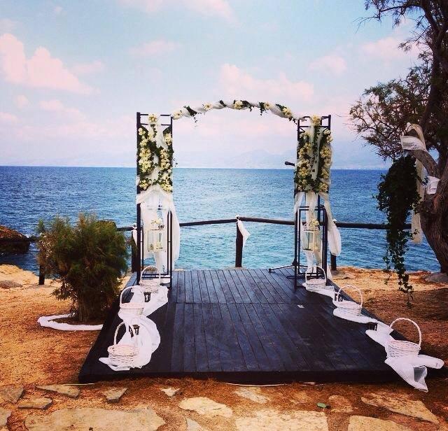 Book your wedding day in Knossos Royal Crete