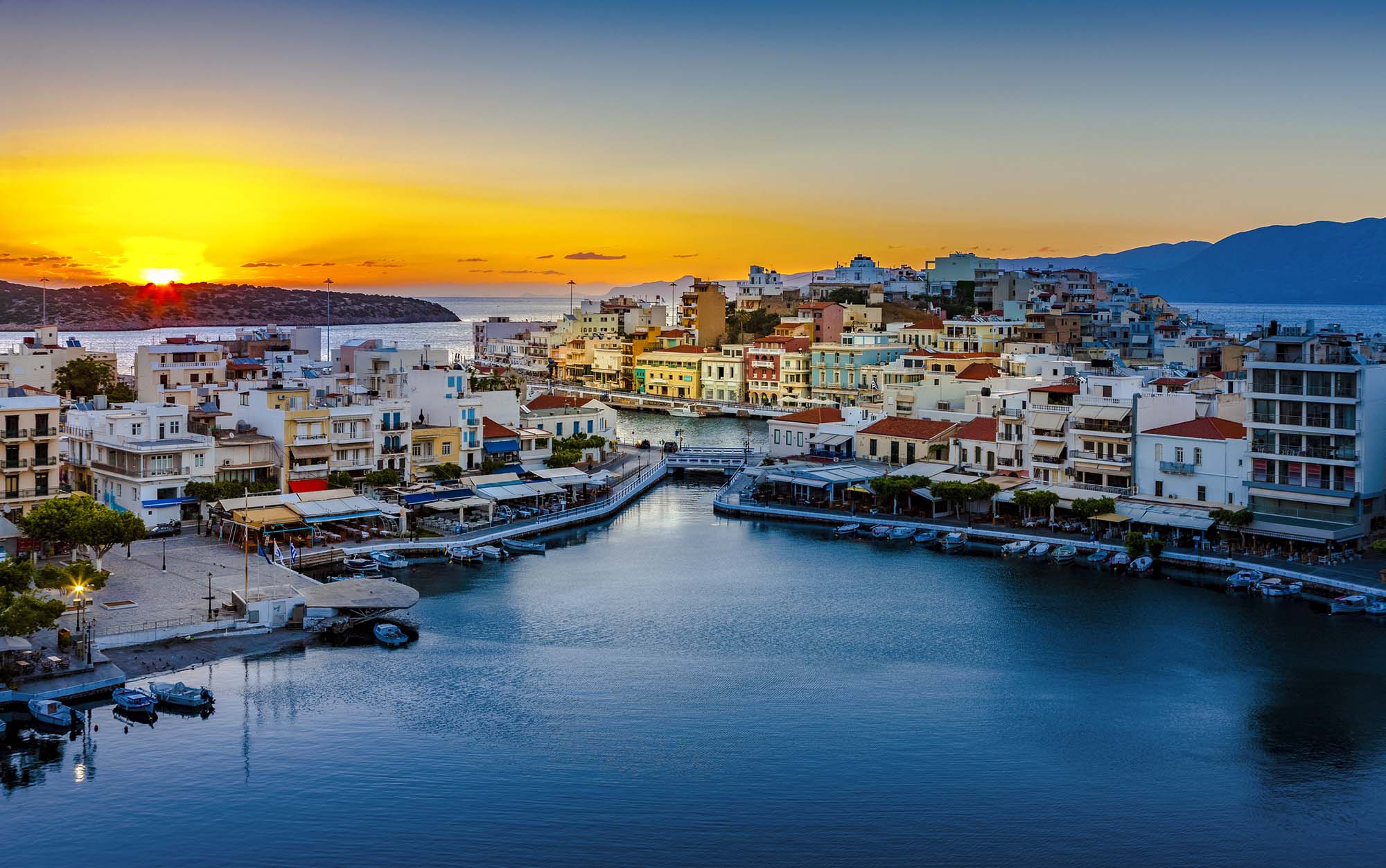 Book your wedding day in Aghios Nikolaos Lakeside Crete