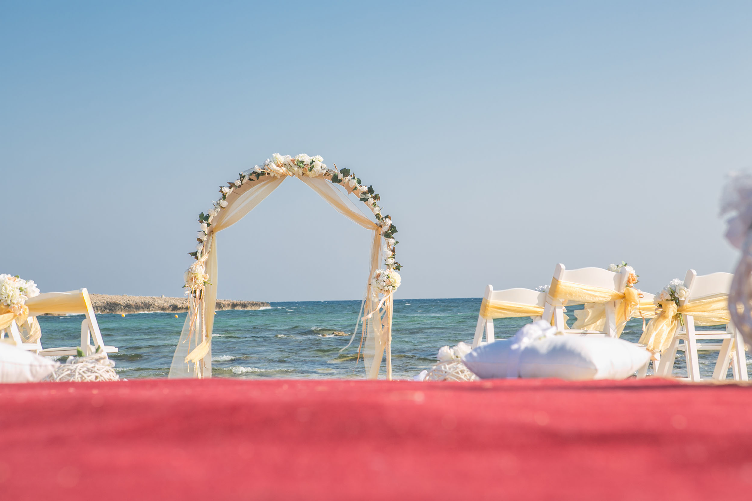 Book your wedding day in Votsalo Beach Venue (Ziatzi)