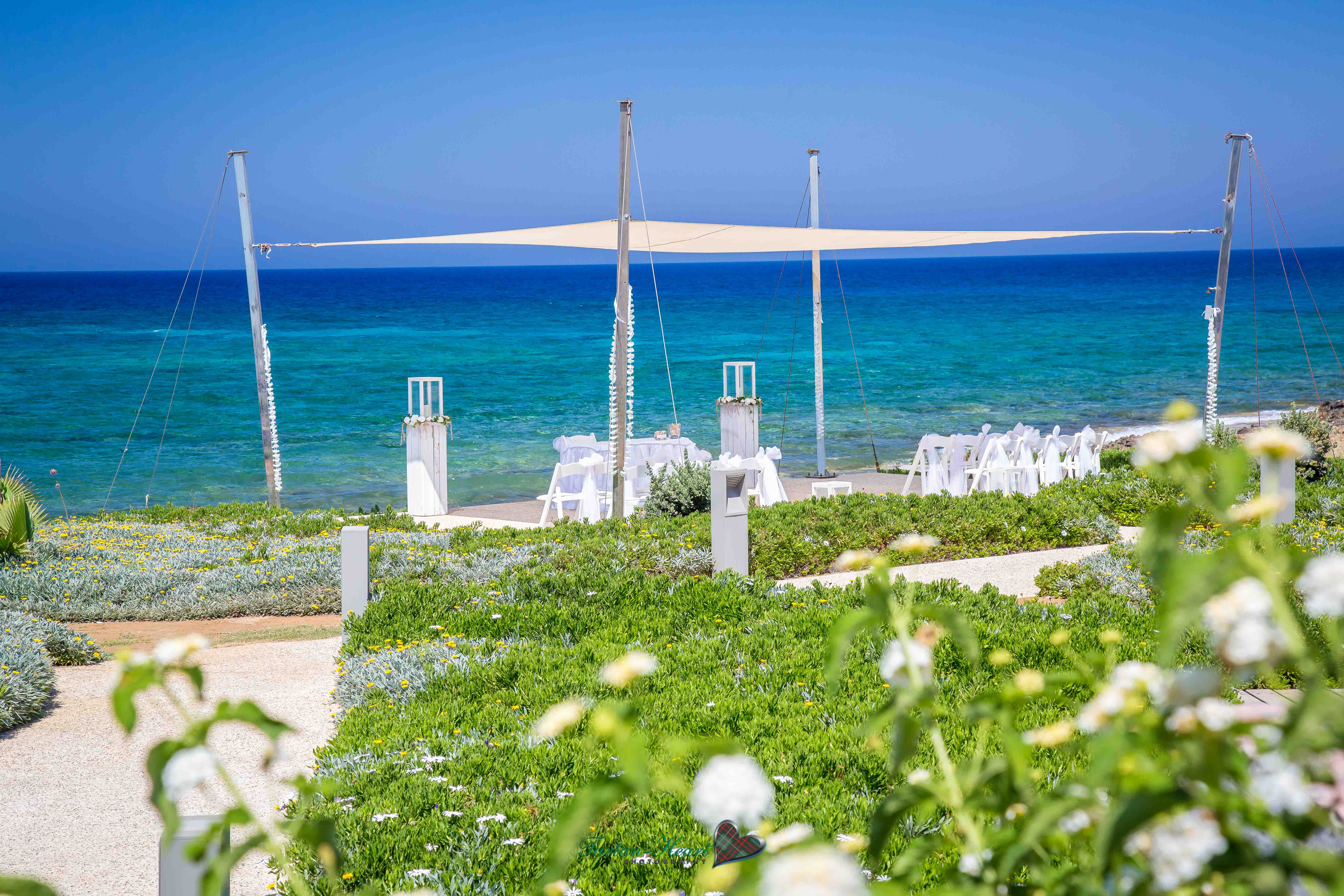 Book your wedding day in Pernera Blue Waters