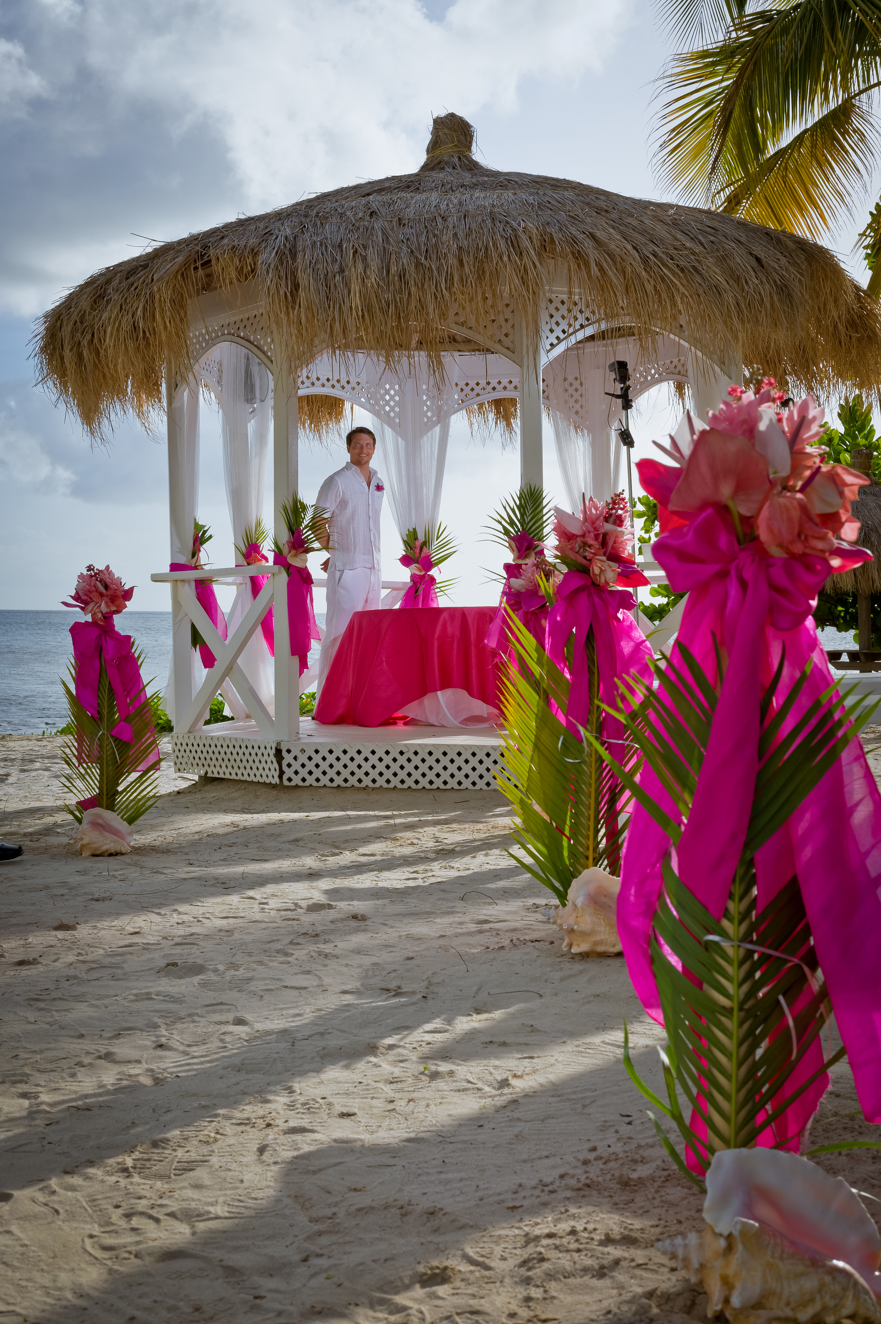 Book your wedding day in Windjammer Landing Villa Beach Resort