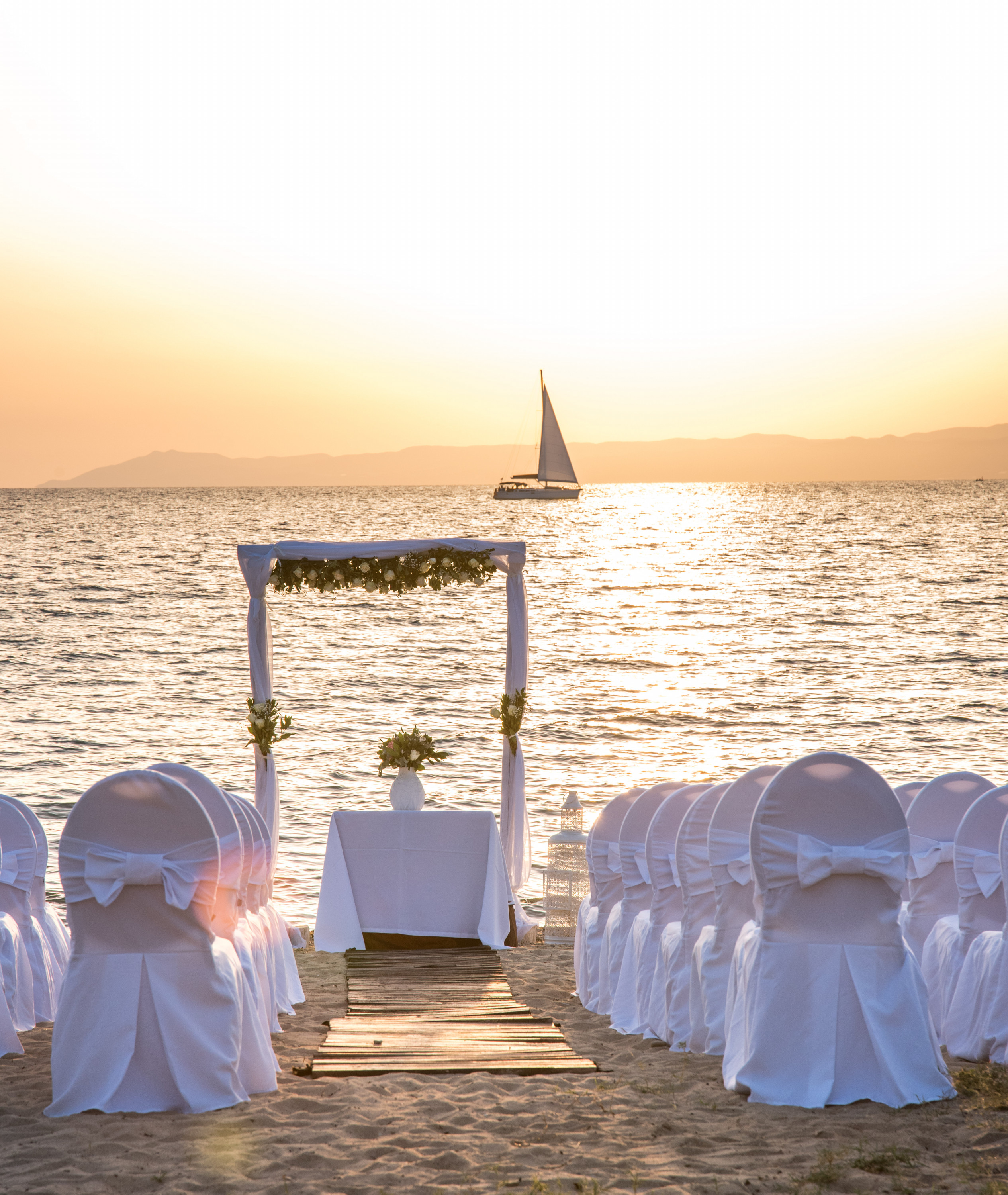 Book your wedding day in ILIOMARE