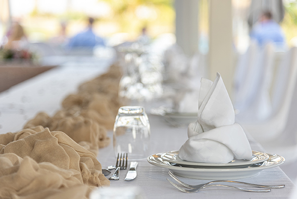 Book your wedding day in Porto Bello Beach